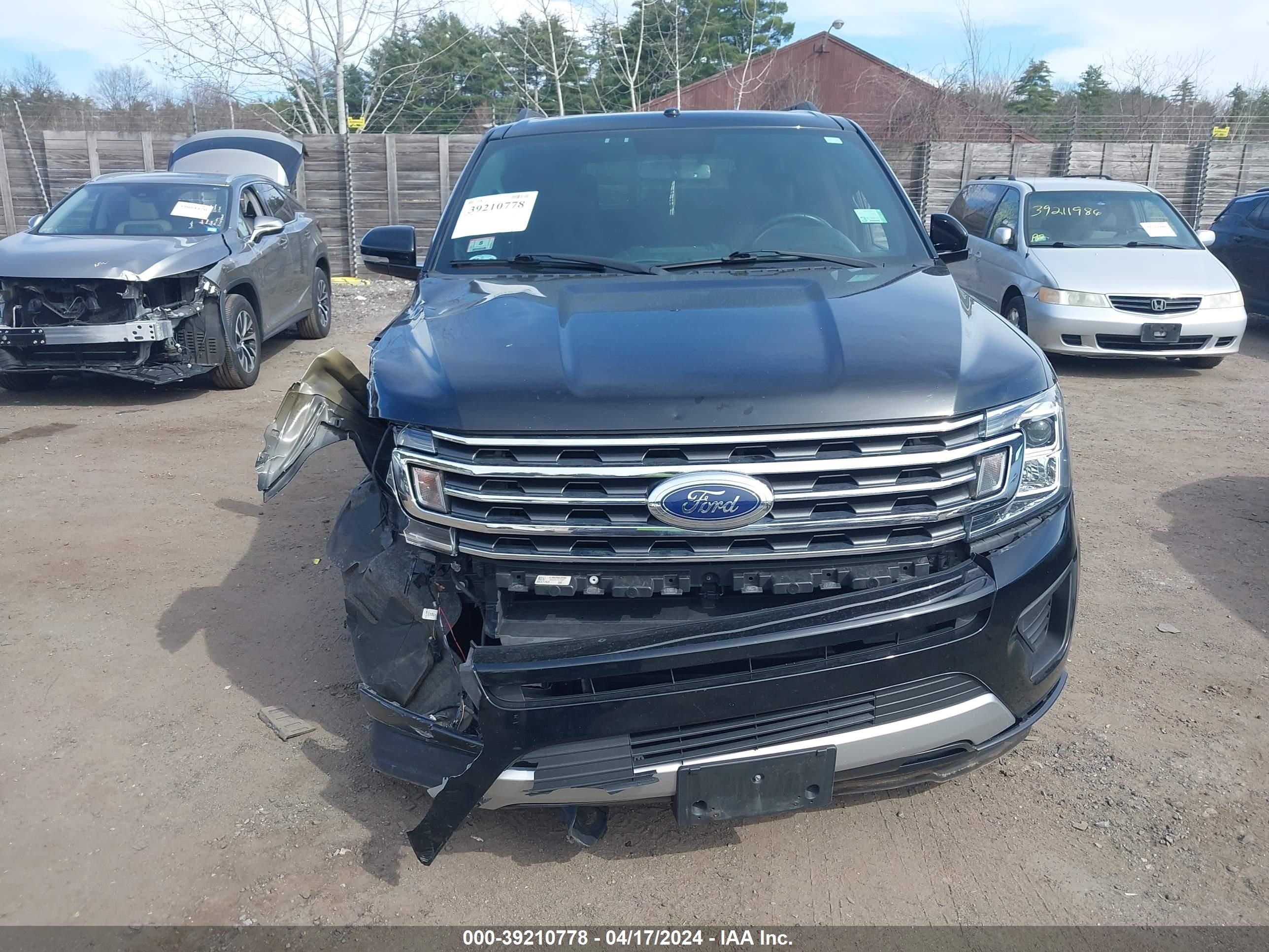 2018 Ford Expedition Xlt vin: 1FMJU1JT6JEA26836