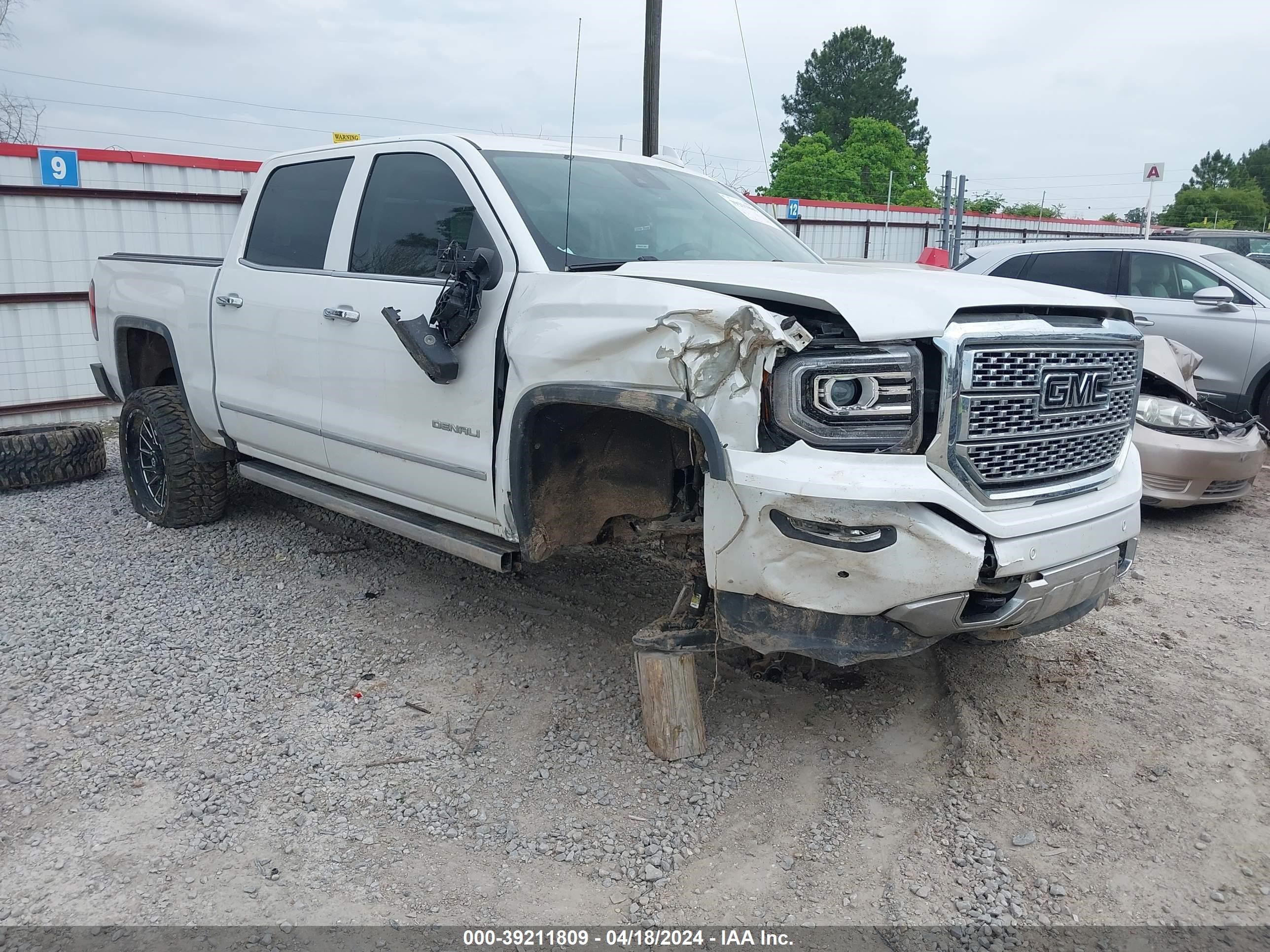 2018 GMC Sierra 1500 Denali vin: 3GTU2PEJ9JG189315