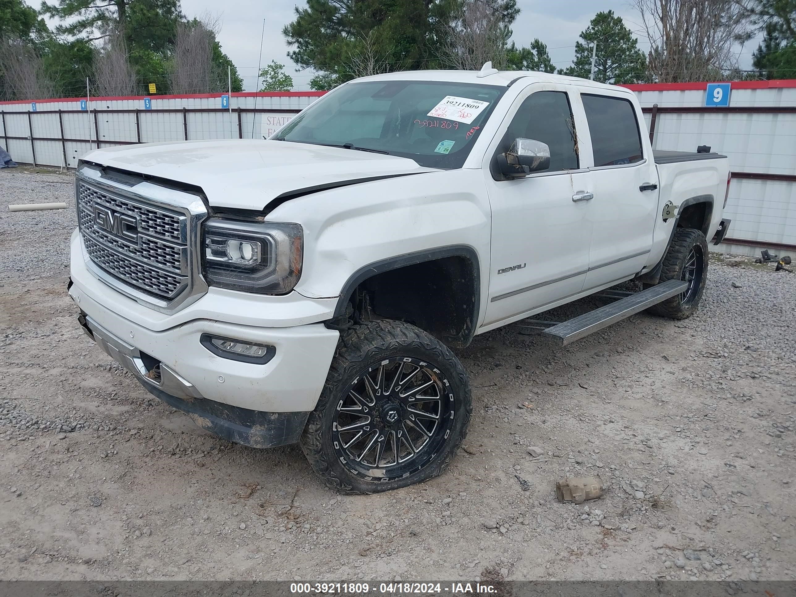 2018 GMC Sierra 1500 Denali vin: 3GTU2PEJ9JG189315