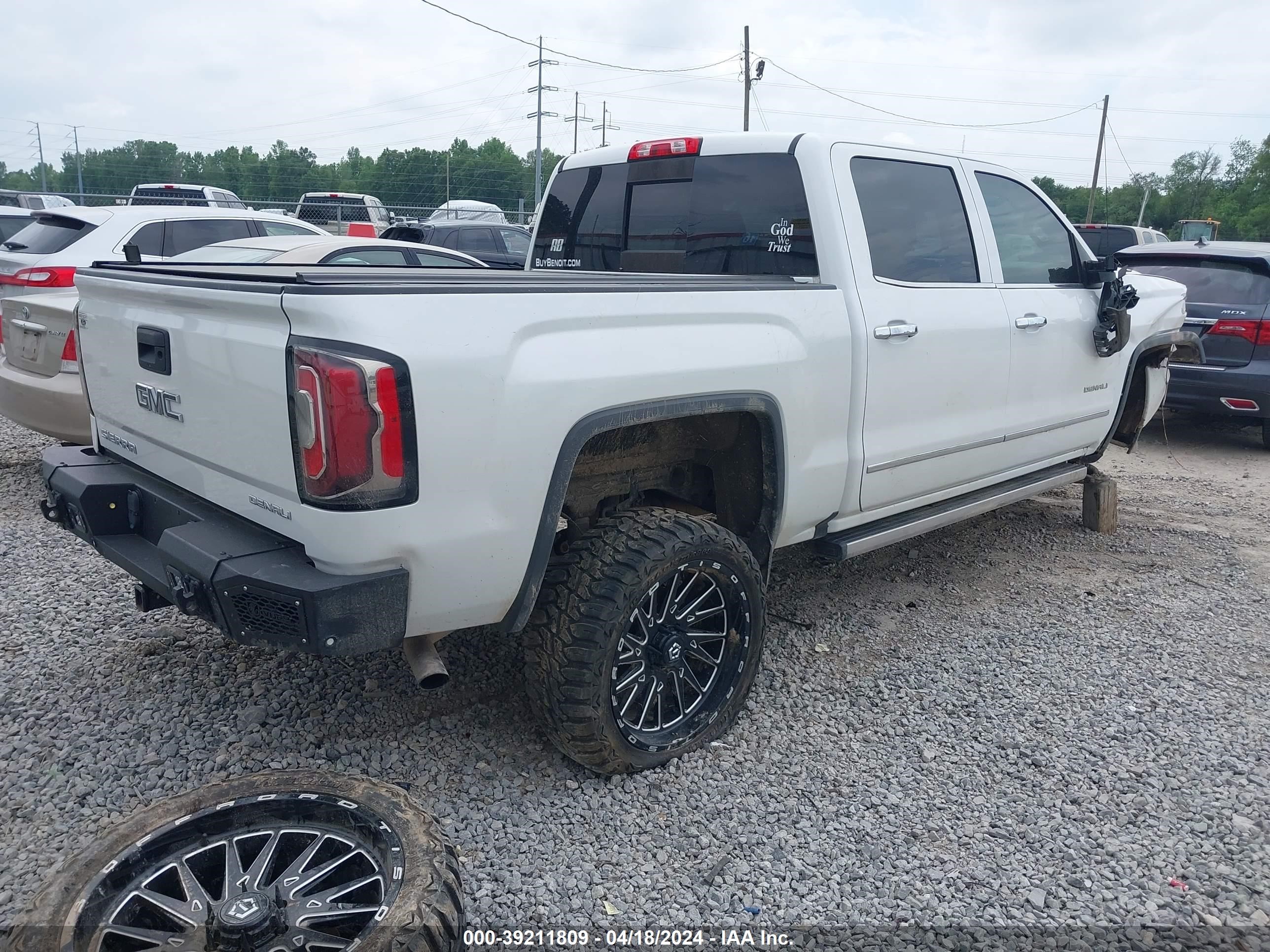 2018 GMC Sierra 1500 Denali vin: 3GTU2PEJ9JG189315