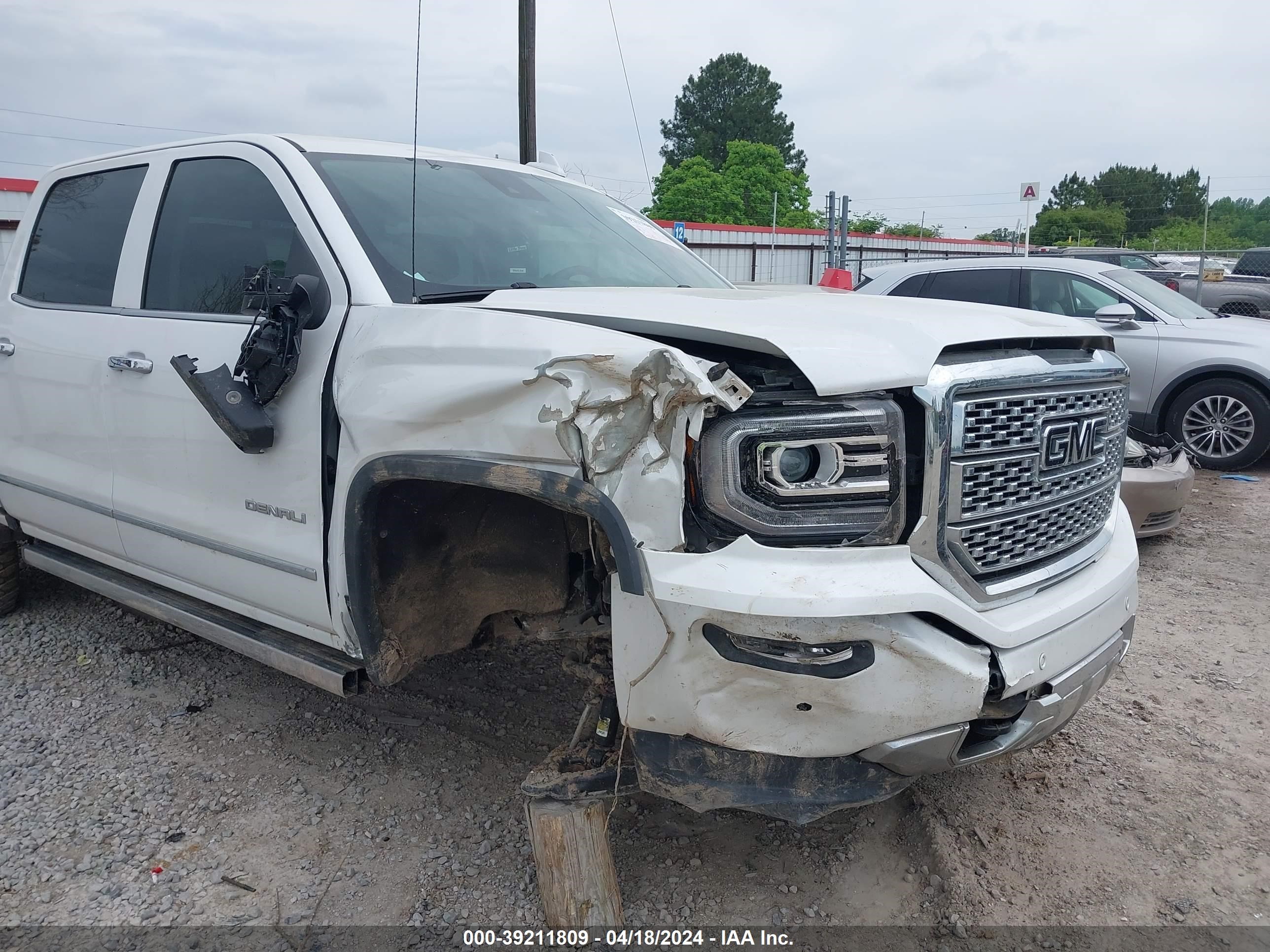 2018 GMC Sierra 1500 Denali vin: 3GTU2PEJ9JG189315