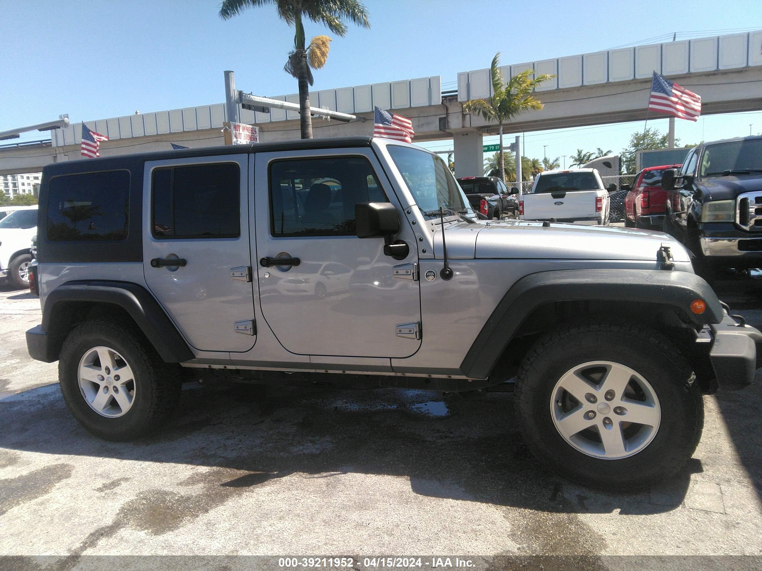 2015 Jeep Wrangler Unlimited Sport vin: 1C4BJWDG5FL676189