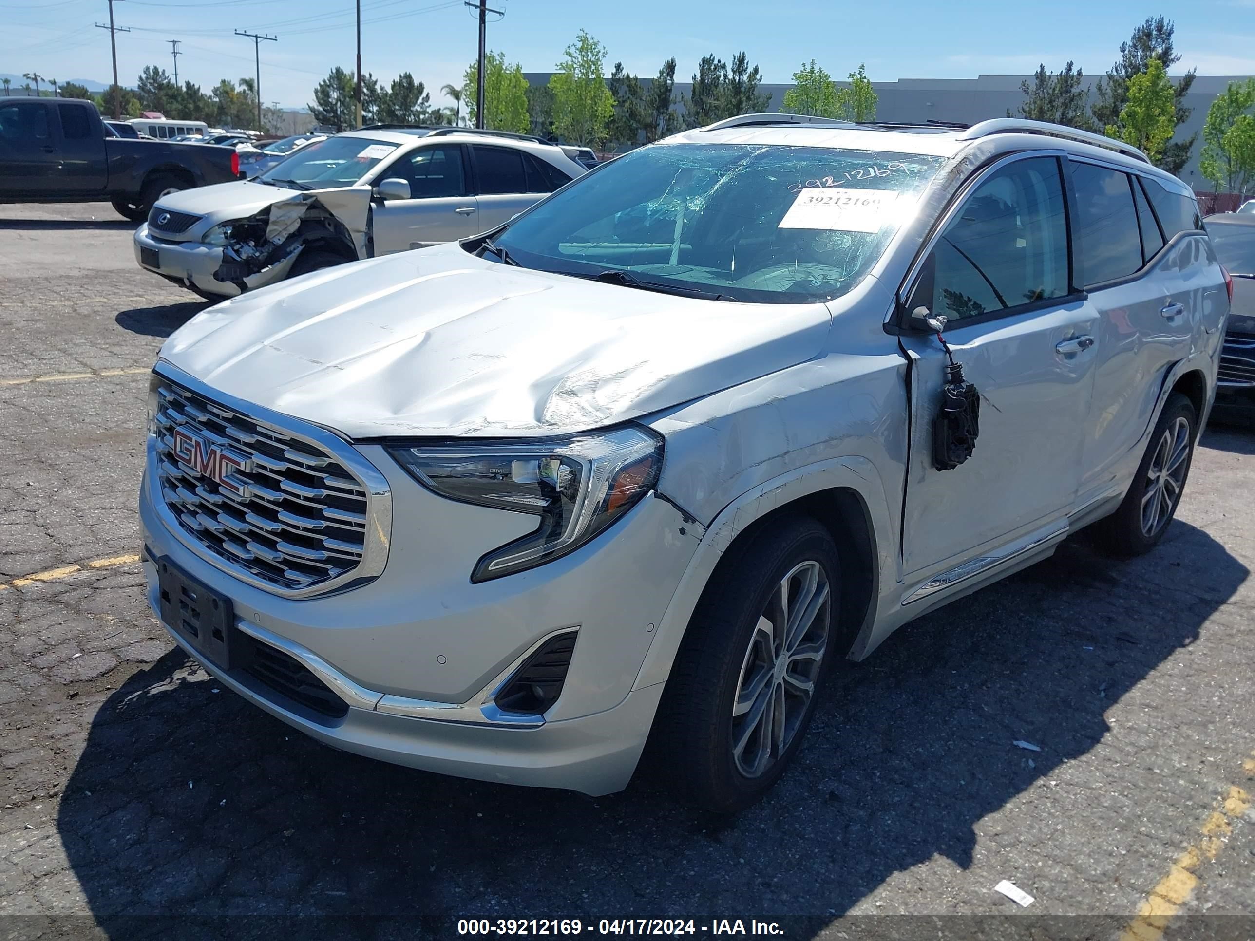 2019 GMC Terrain Denali vin: 3GKALSEX7KL174980