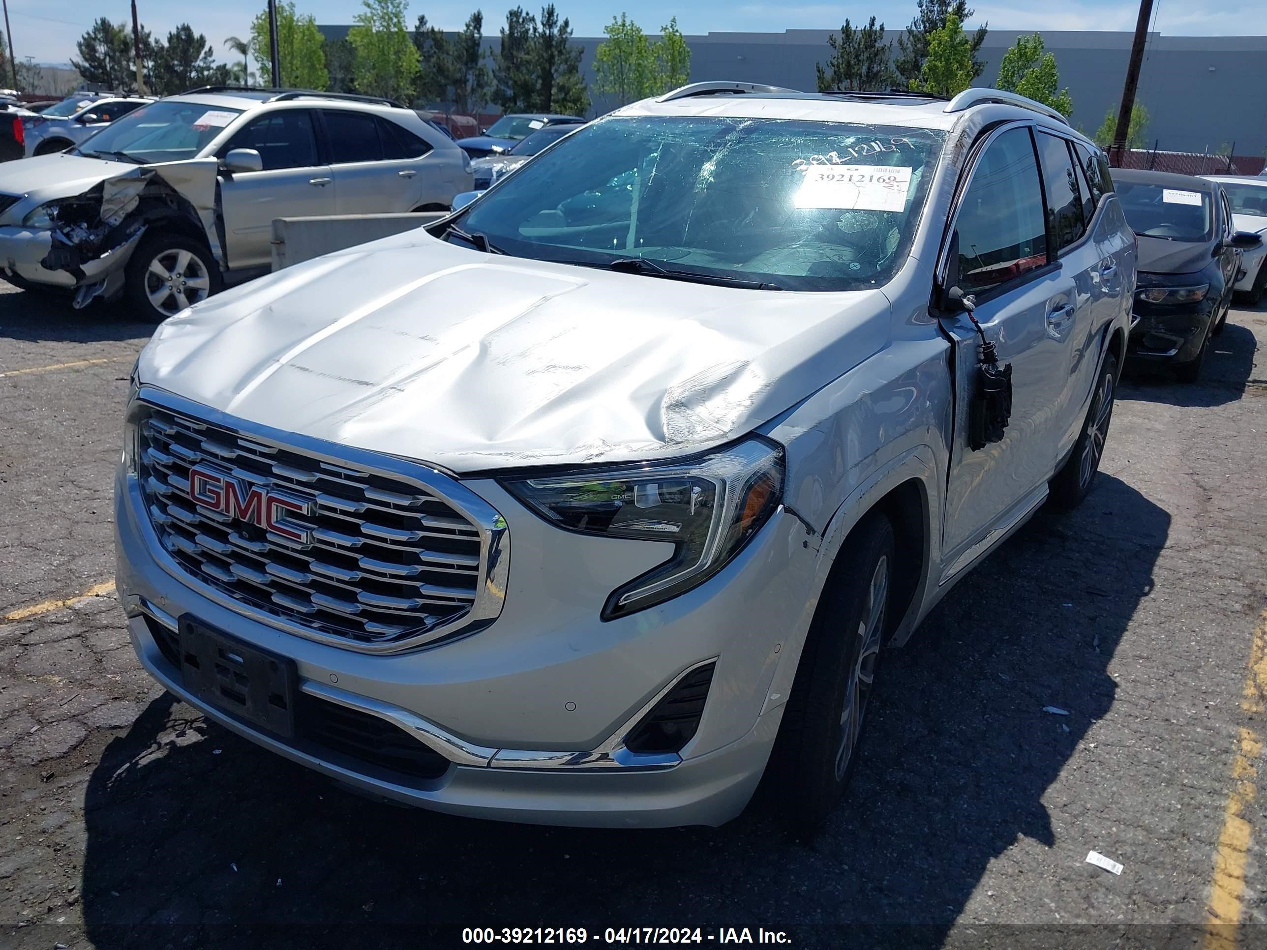 2019 GMC Terrain Denali vin: 3GKALSEX7KL174980