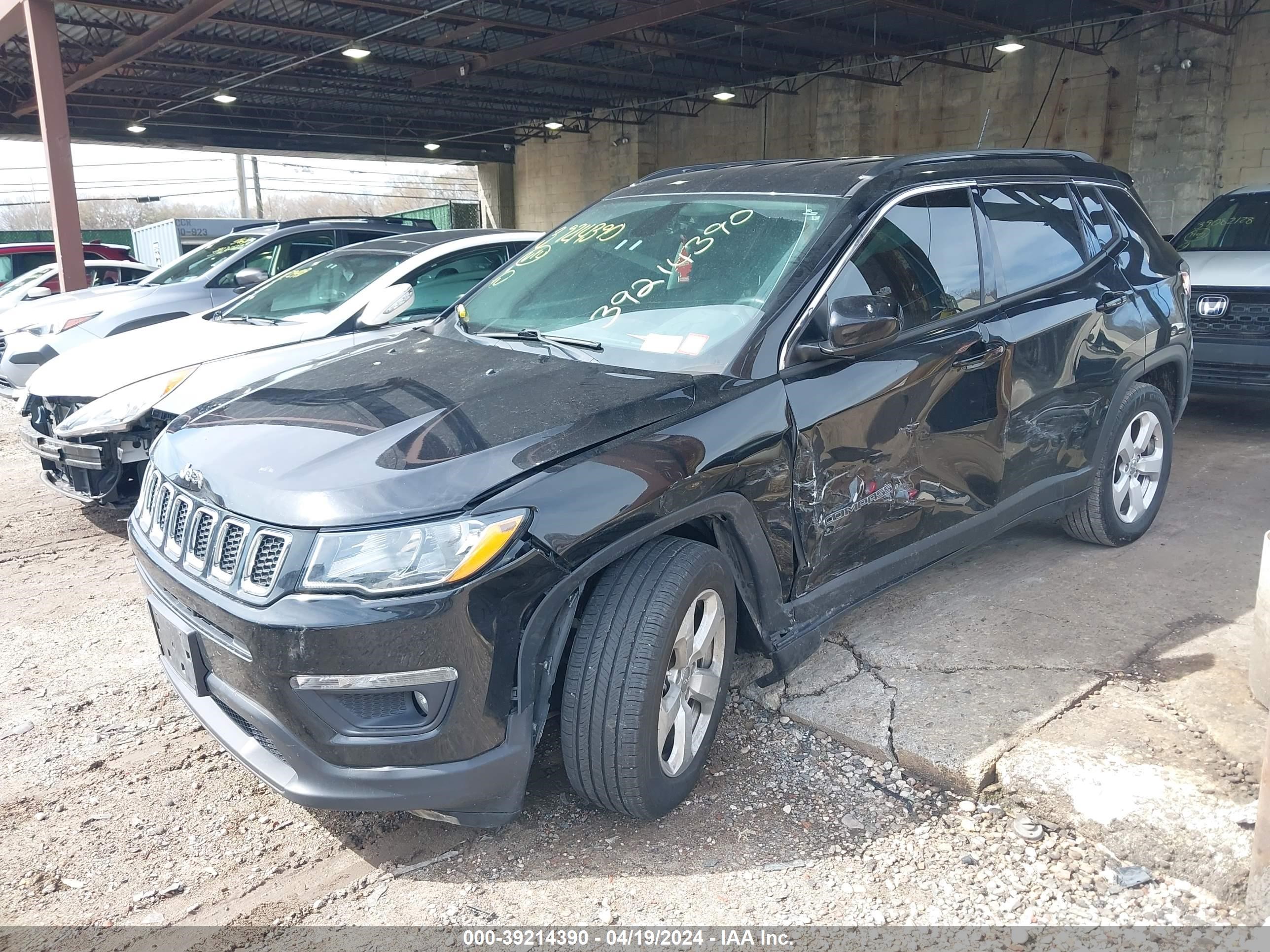 2018 Jeep Compass Latitude 4X4 vin: 3C4NJDBB5JT291141