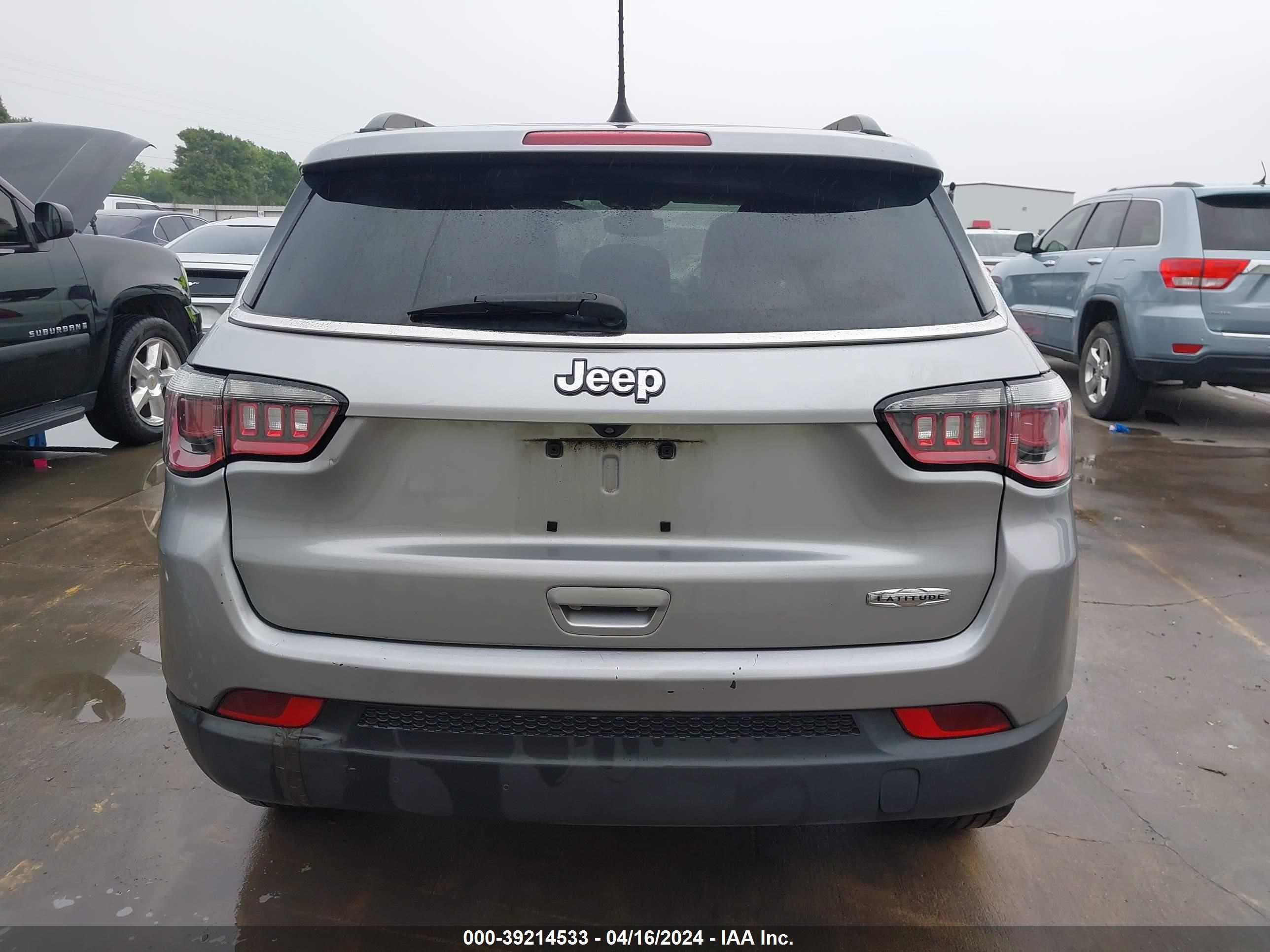 2019 Jeep Compass Latitude Fwd vin: 3C4NJCBB8KT782587