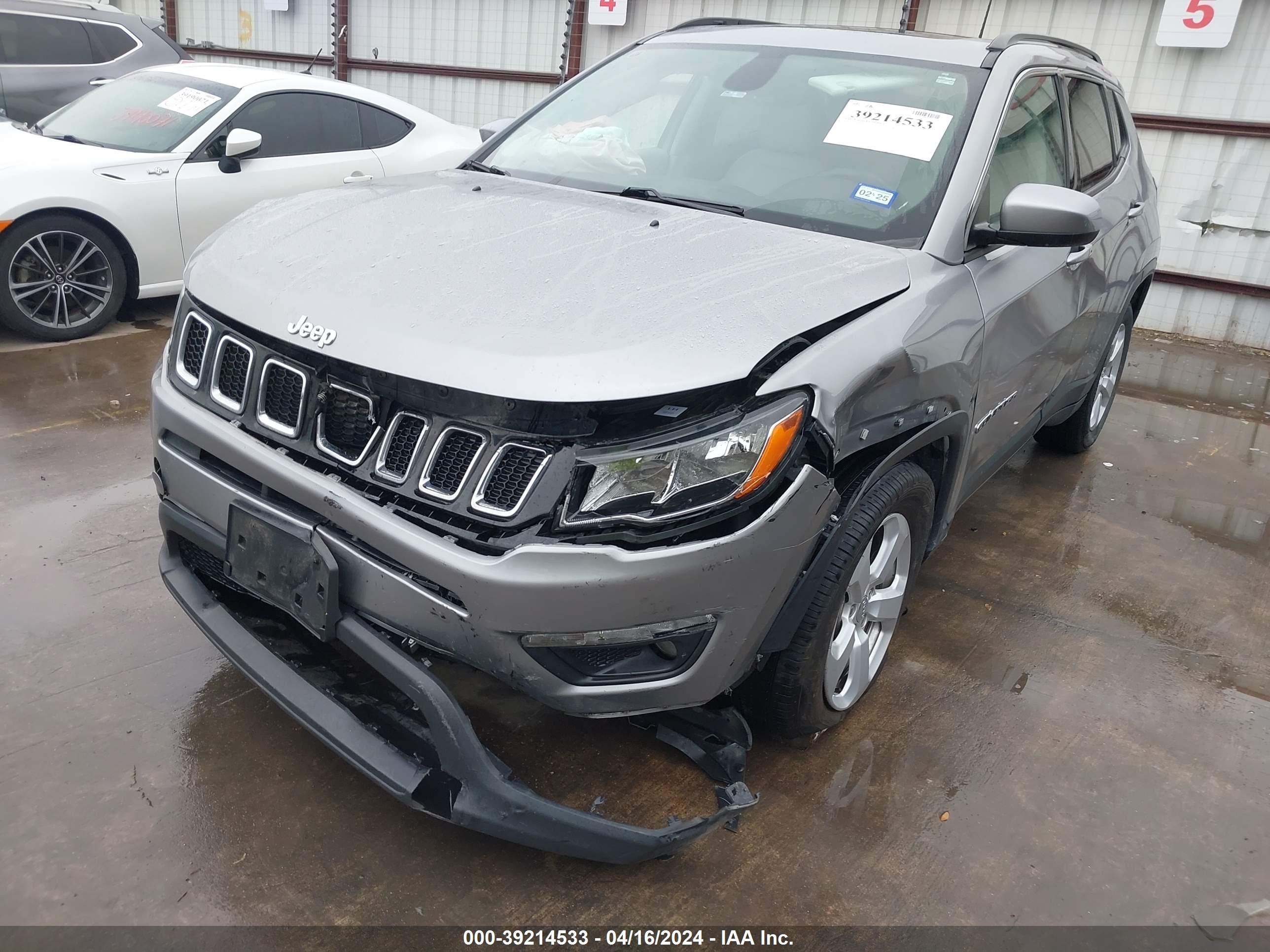 2019 Jeep Compass Latitude Fwd vin: 3C4NJCBB8KT782587