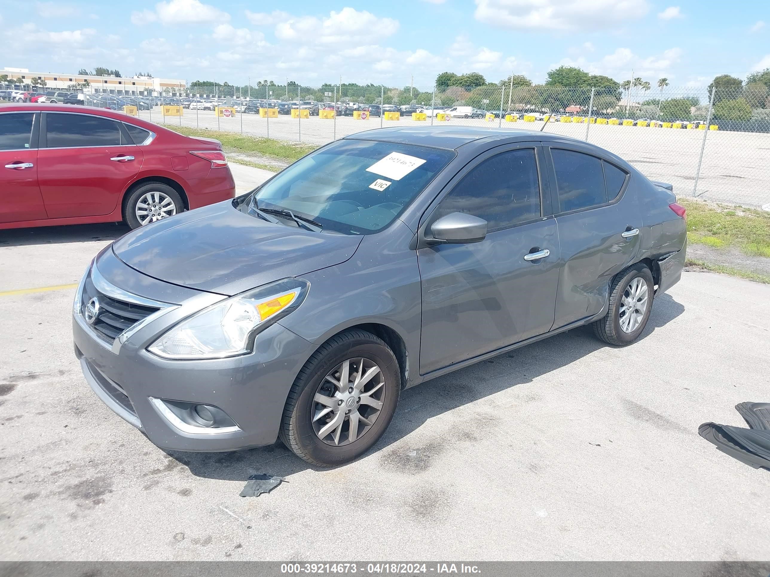 2018 Nissan Versa 1.6 Sv vin: 3N1CN7AP8JL855703