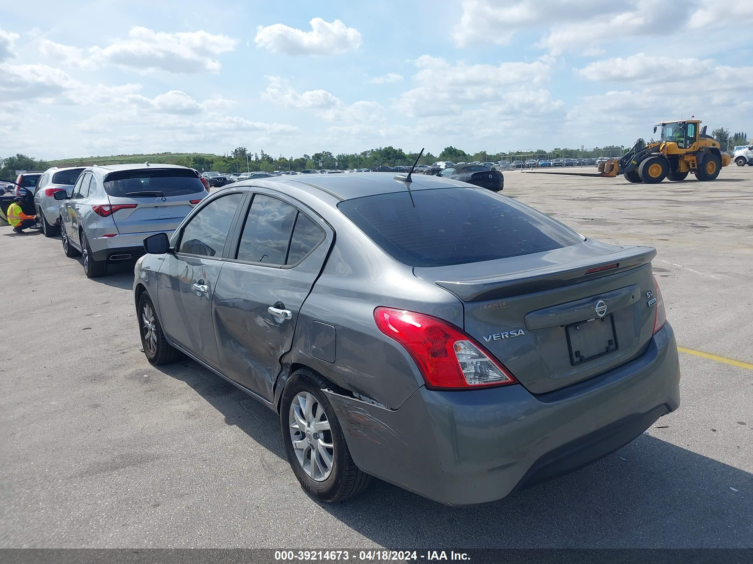 2018 Nissan Versa 1.6 Sv vin: 3N1CN7AP8JL855703