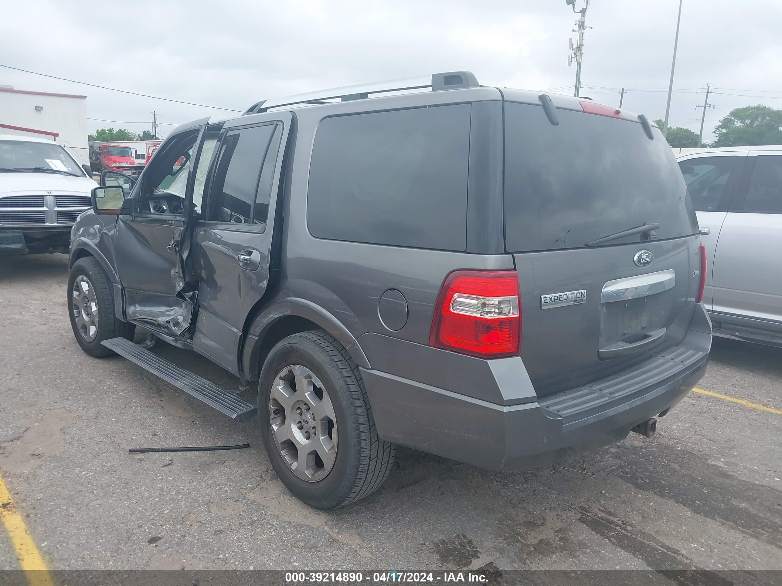 2013 Ford Expedition Limited vin: 1FMJU1K5XDEF16555