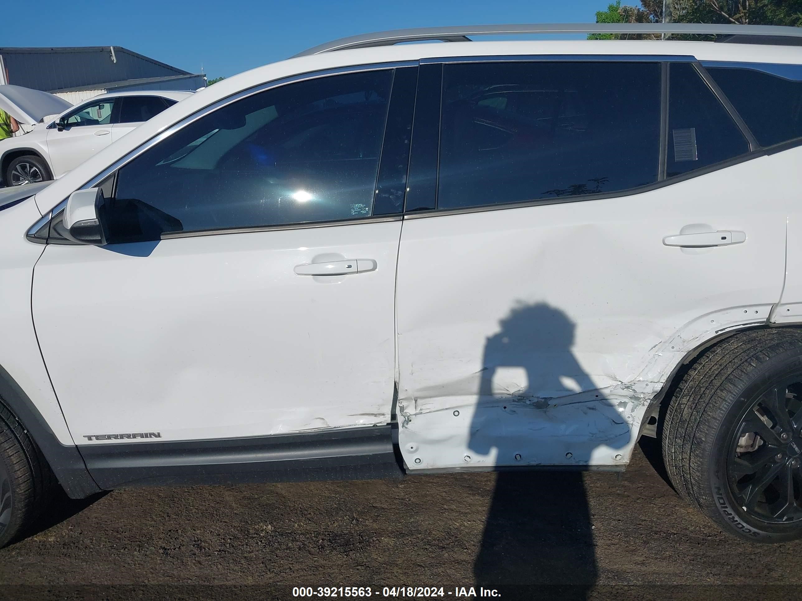 2020 GMC Terrain Fwd Slt vin: 3GKALPEX2LL152724