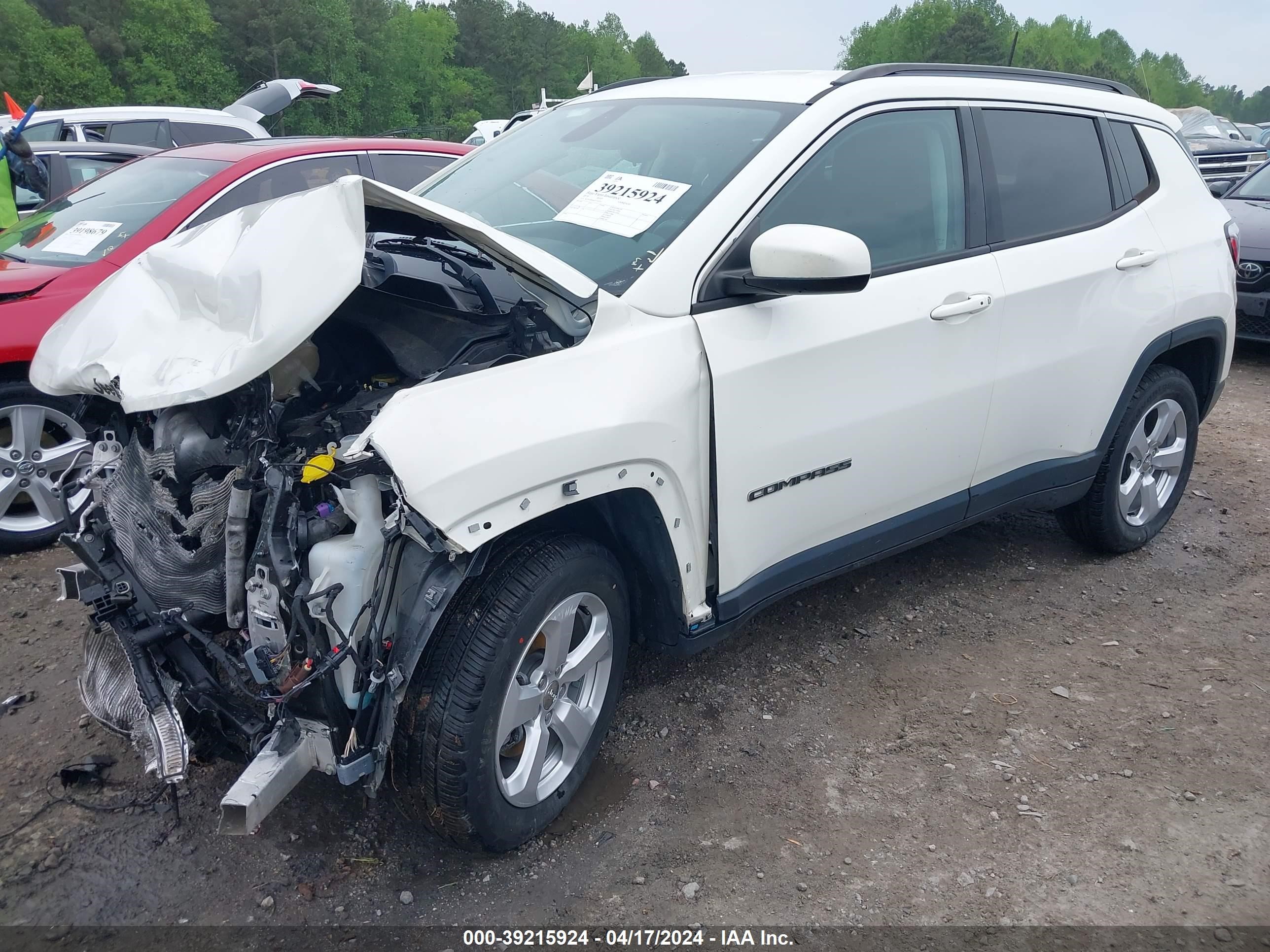 2018 Jeep Compass Latitude 4X4 vin: 3C4NJDBB6JT354733