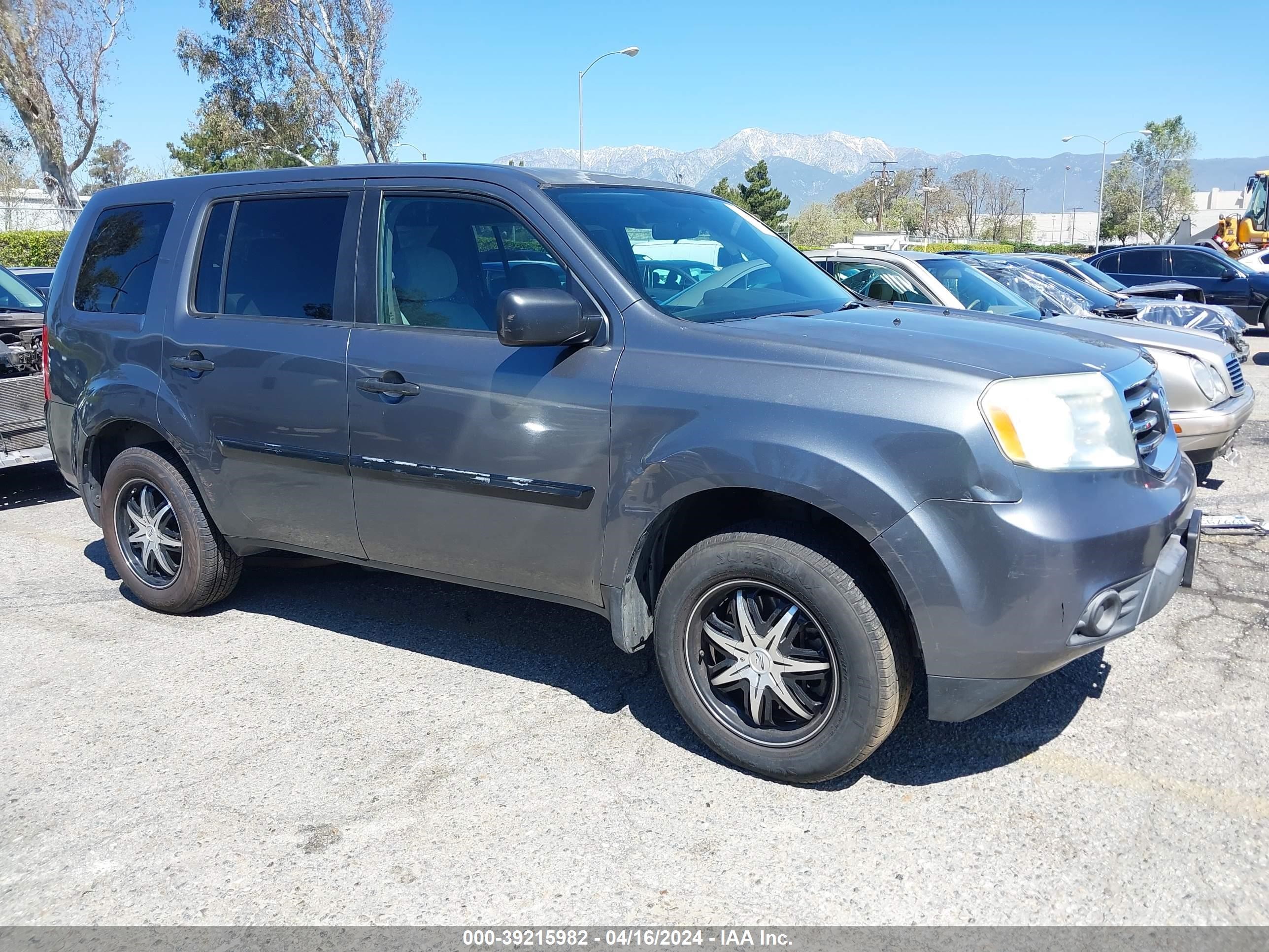 2013 Honda Pilot Lx vin: 5FNYF3H26DB031043