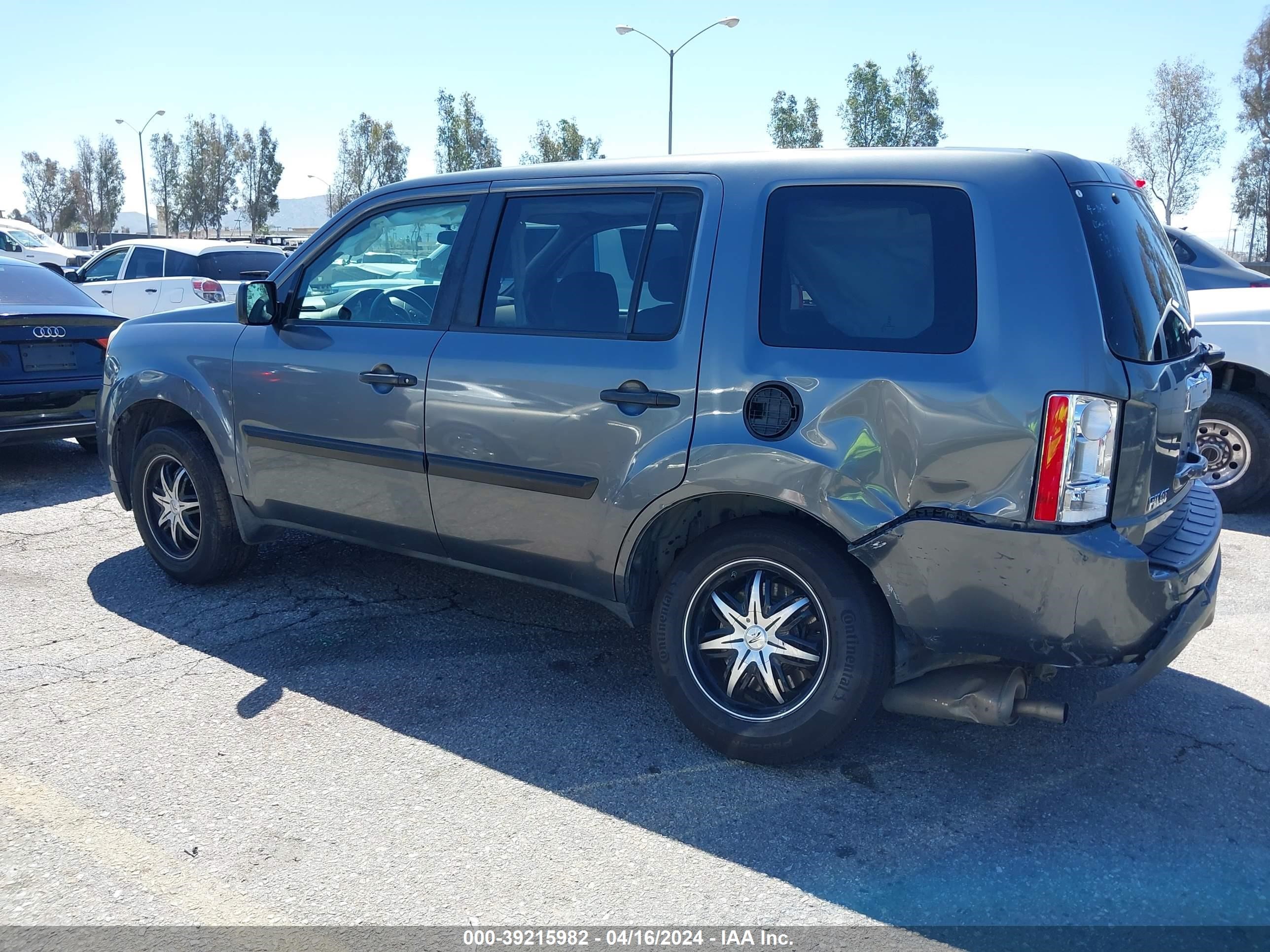 2013 Honda Pilot Lx vin: 5FNYF3H26DB031043