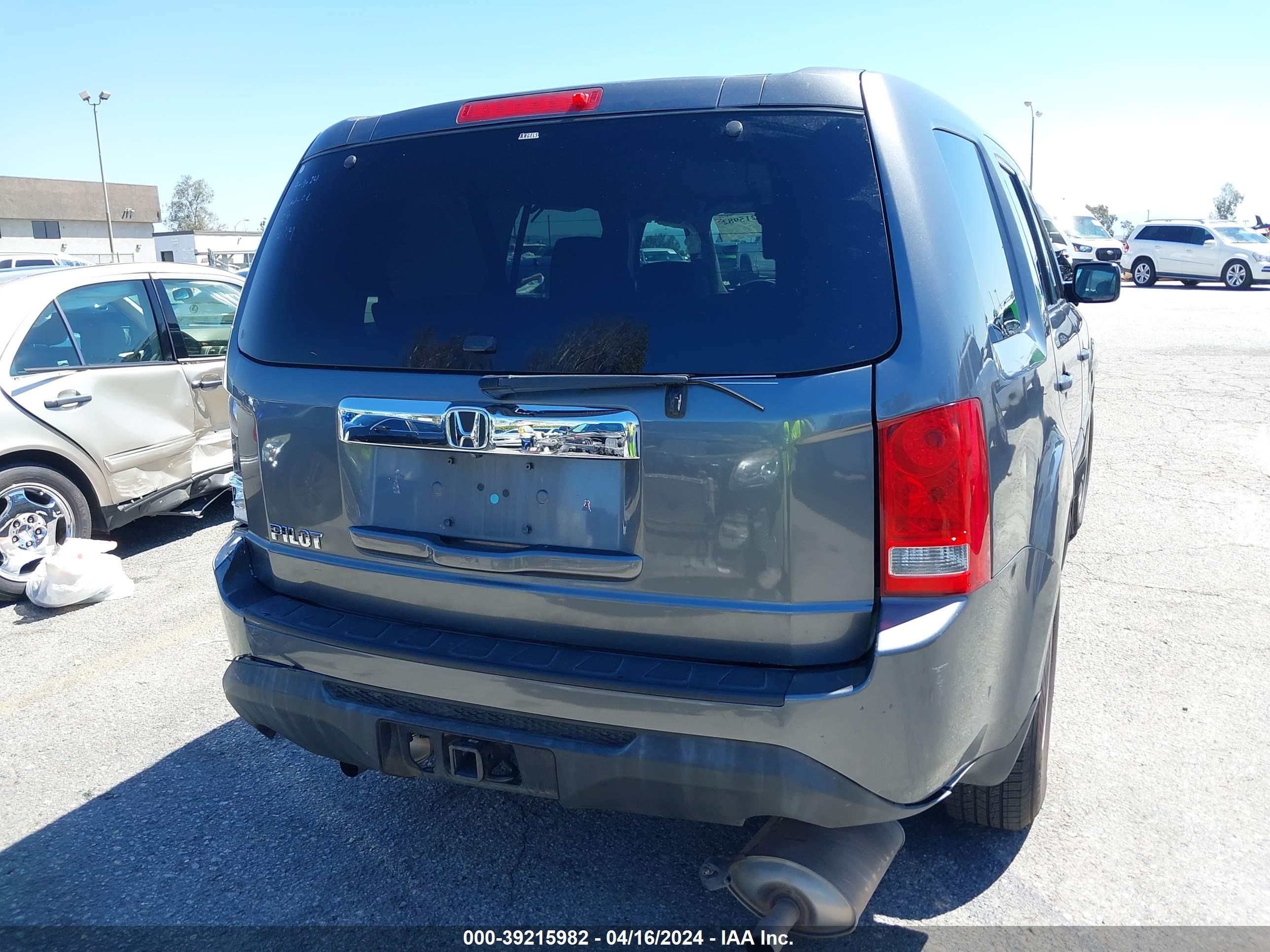 2013 Honda Pilot Lx vin: 5FNYF3H26DB031043