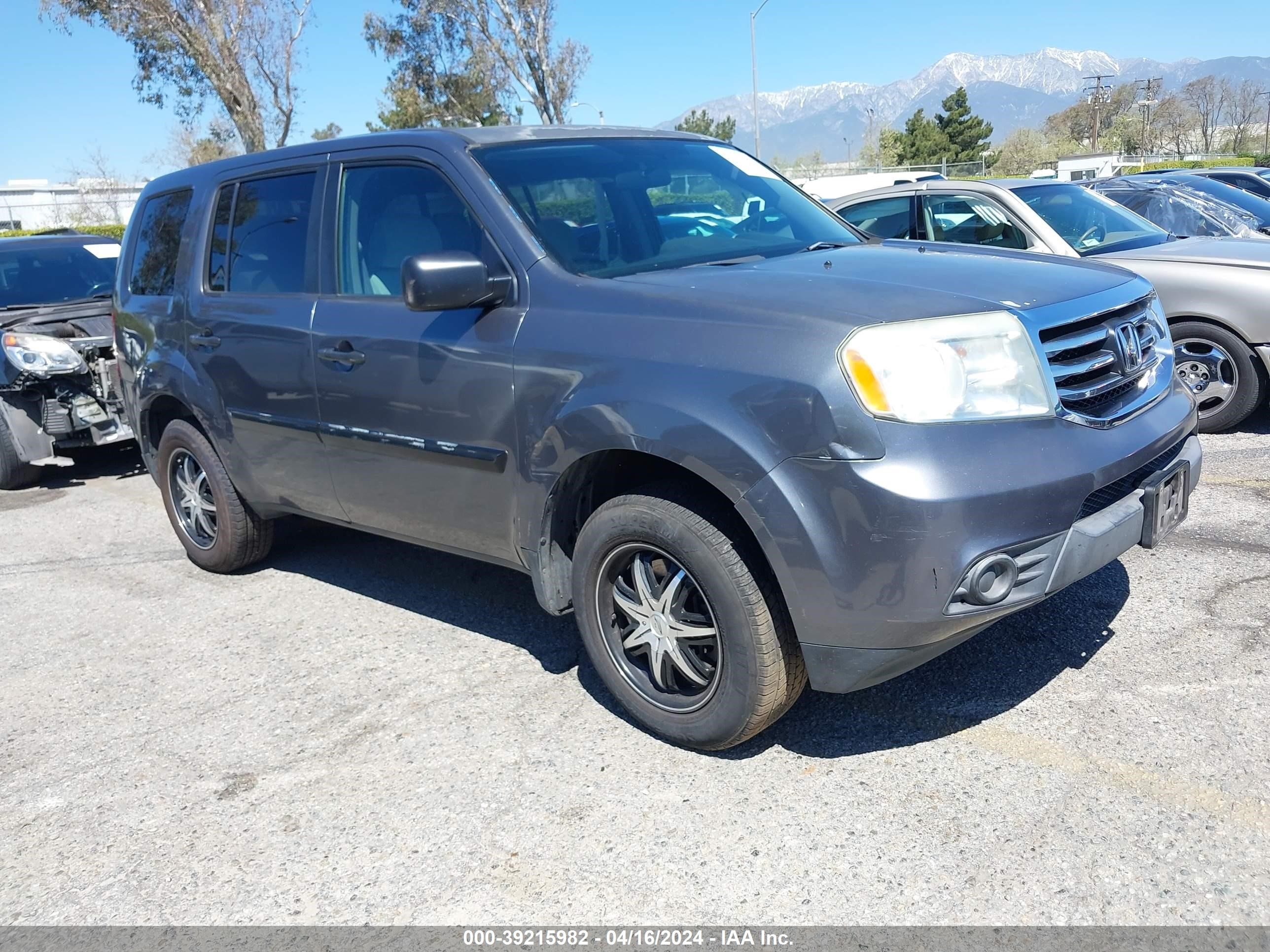 2013 Honda Pilot Lx vin: 5FNYF3H26DB031043