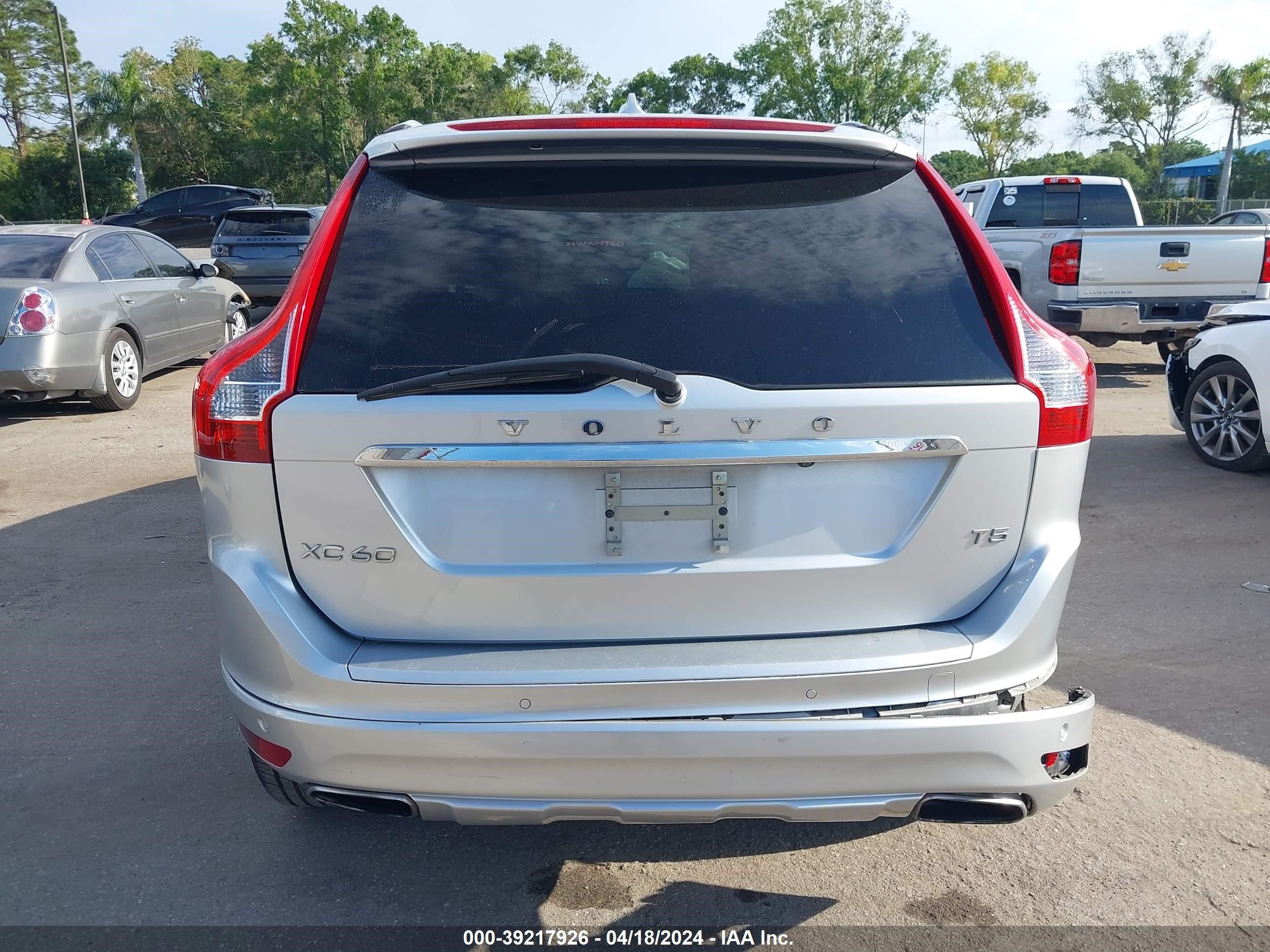 2015 Volvo Xc60 T5 Premier vin: YV440MDK2F2683737