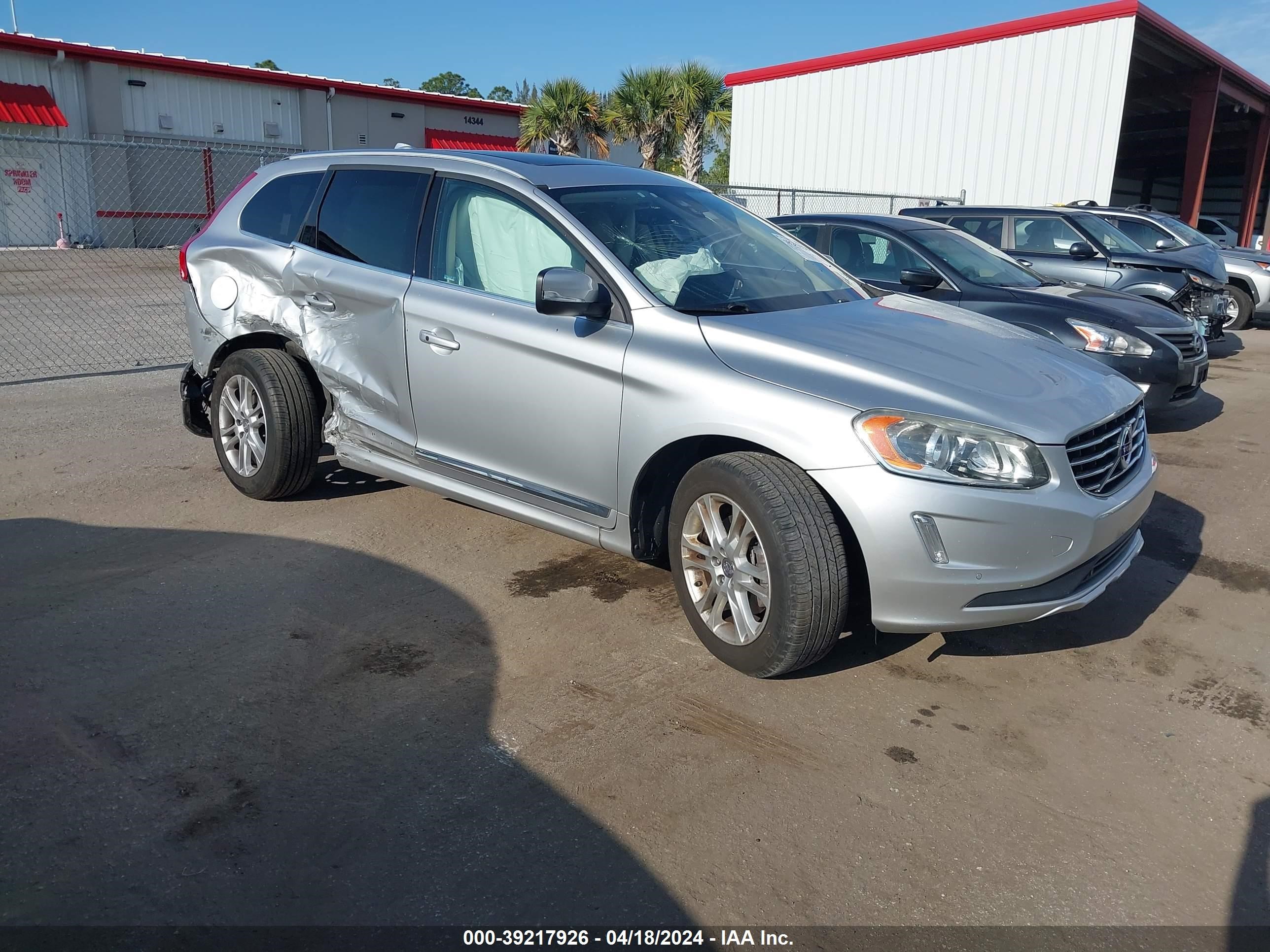 2015 Volvo Xc60 T5 Premier vin: YV440MDK2F2683737