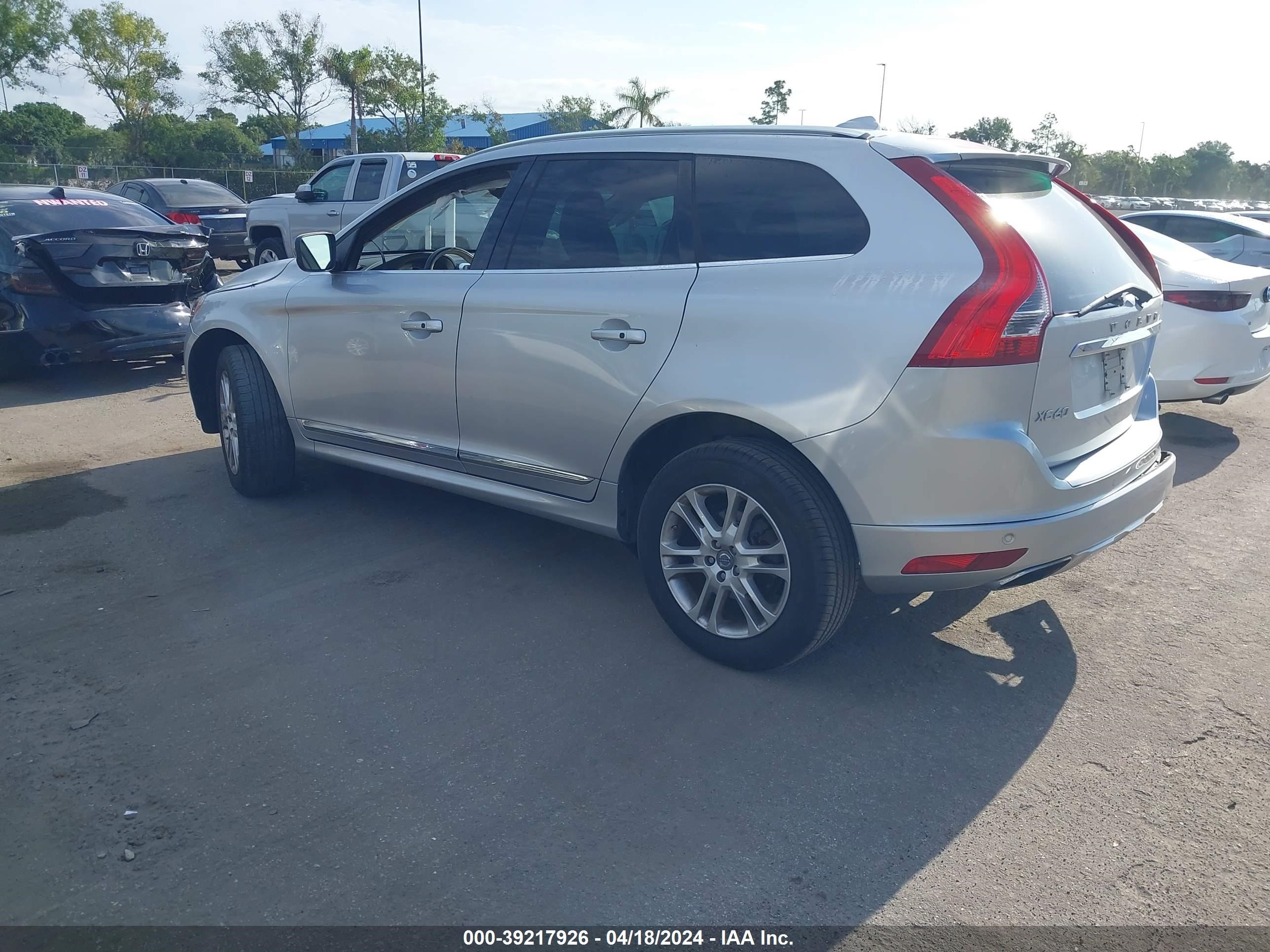 2015 Volvo Xc60 T5 Premier vin: YV440MDK2F2683737