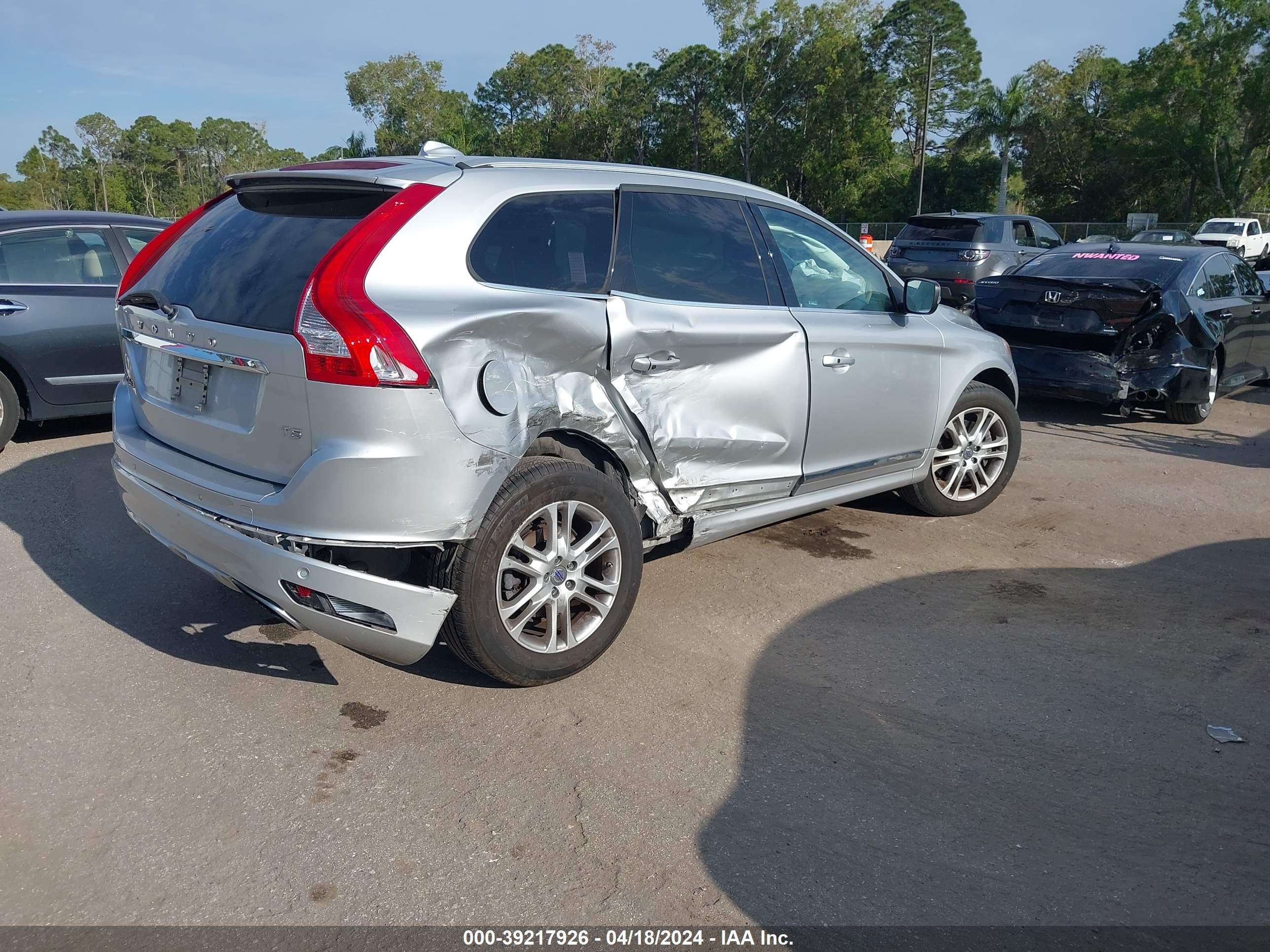 2015 Volvo Xc60 T5 Premier vin: YV440MDK2F2683737