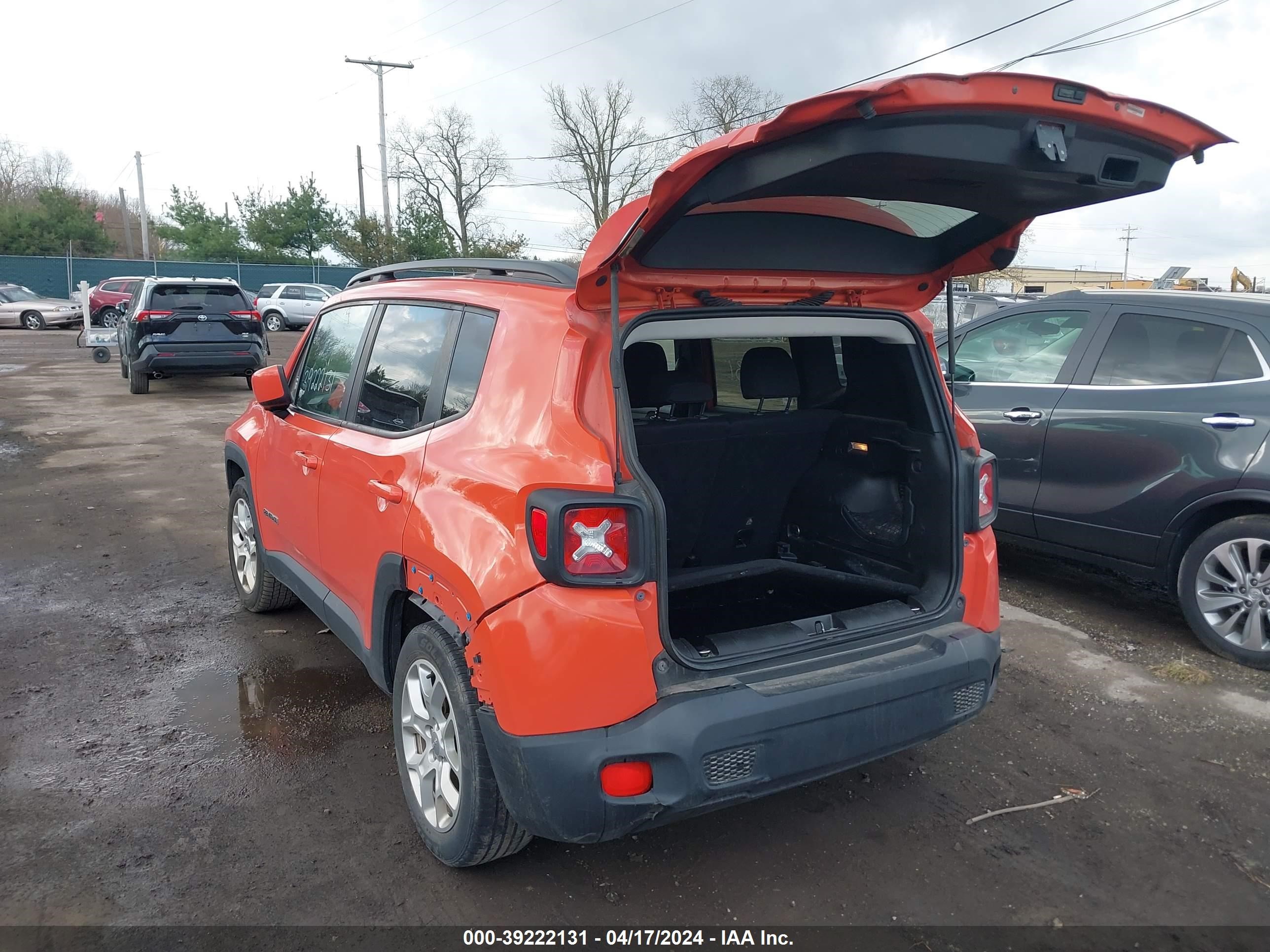 2016 Jeep Renegade Latitude vin: ZACCJABT6GPD98214