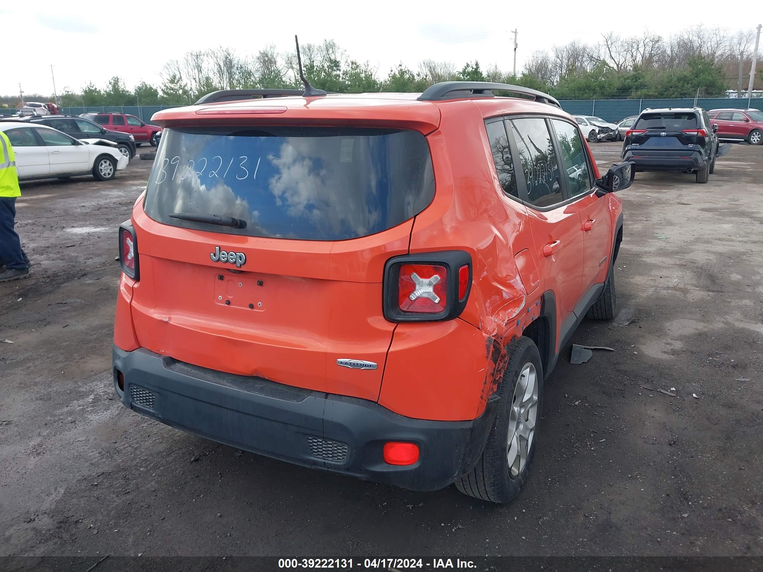 2016 Jeep Renegade Latitude vin: ZACCJABT6GPD98214