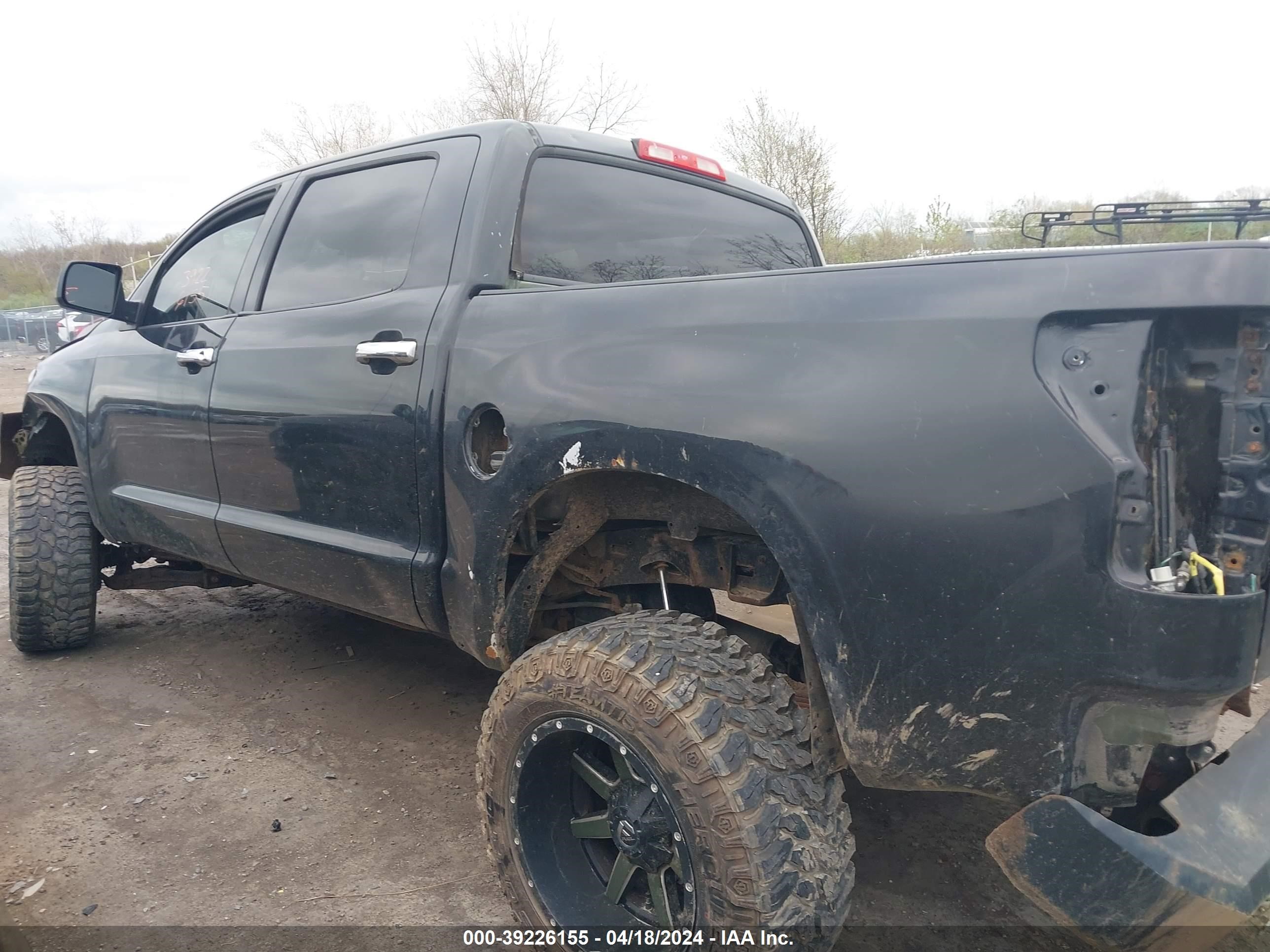 2012 Toyota Tundra Grade 5.7L V8 vin: 5TFDY5F1XCX215811