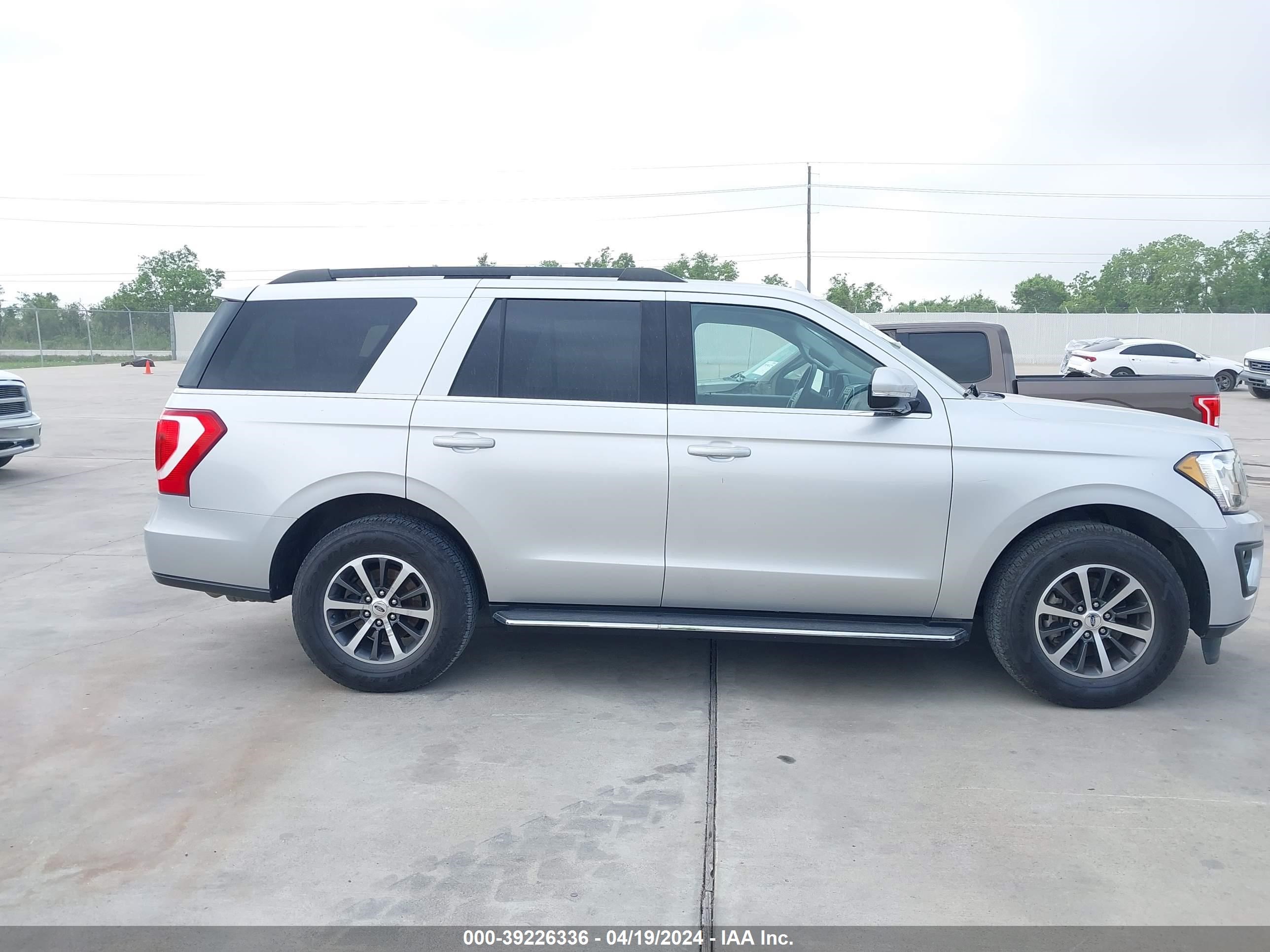 2018 Ford Expedition Xlt vin: 1FMJU1HT9JEA29090