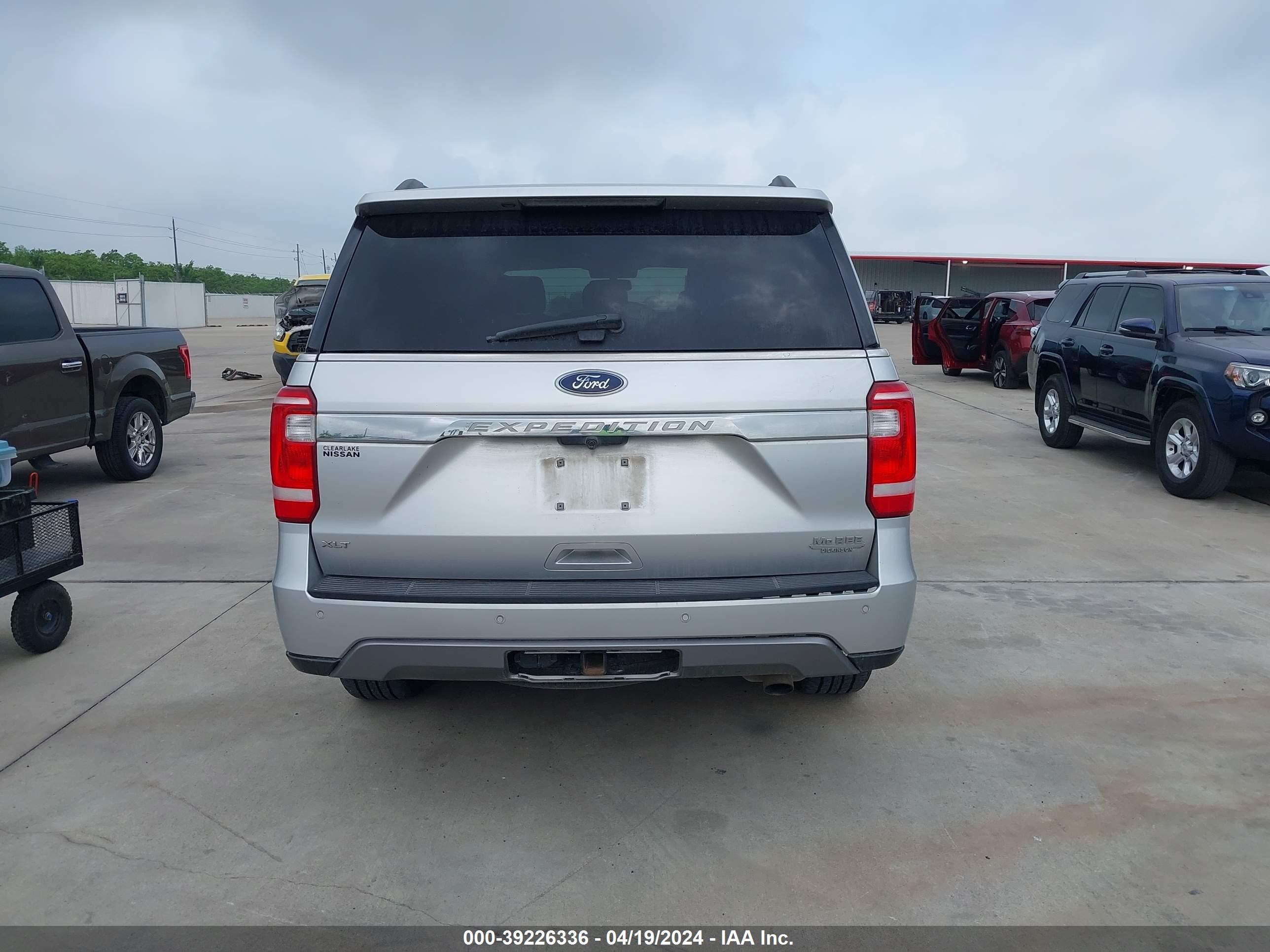 2018 Ford Expedition Xlt vin: 1FMJU1HT9JEA29090