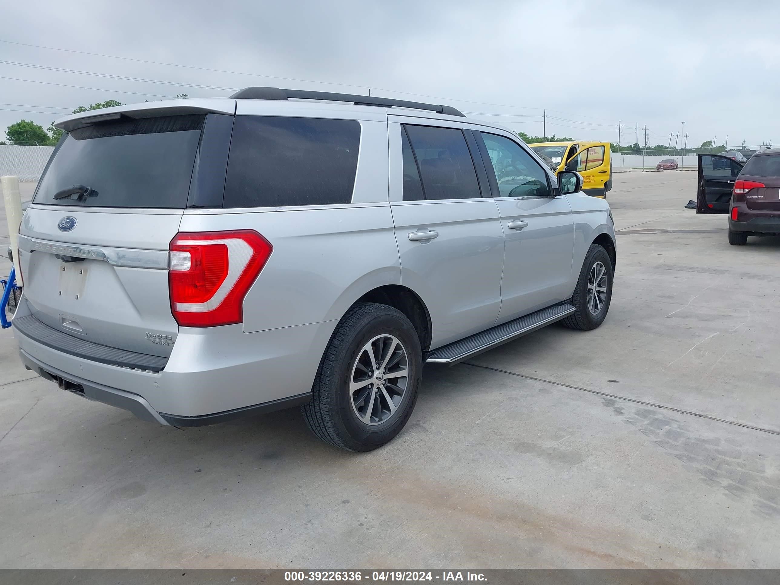 2018 Ford Expedition Xlt vin: 1FMJU1HT9JEA29090