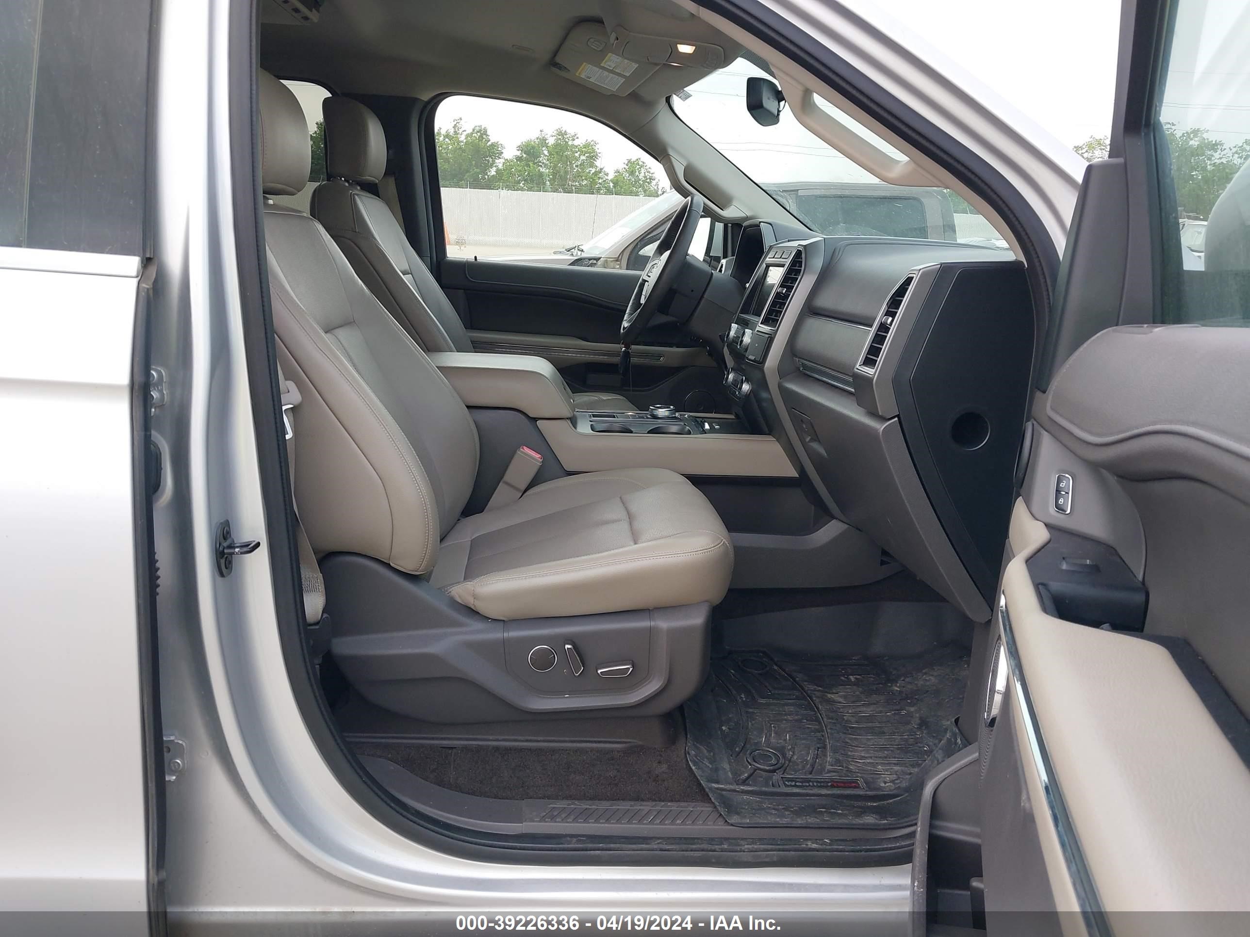 2018 Ford Expedition Xlt vin: 1FMJU1HT9JEA29090