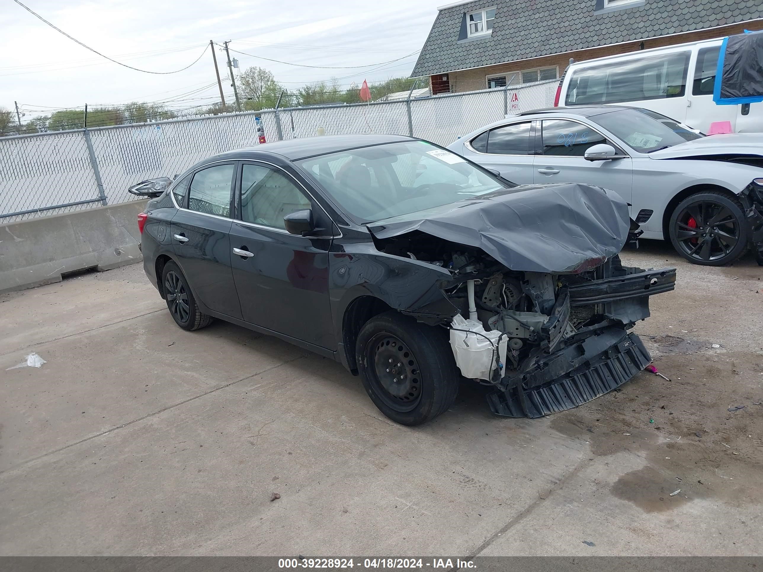 2016 Nissan Sentra S vin: 3N1AB7AP2GY254511