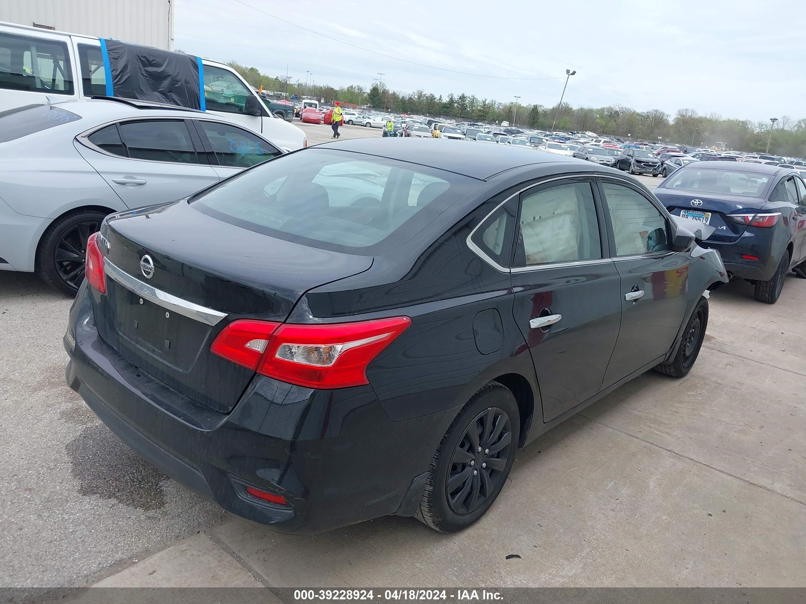 2016 Nissan Sentra S vin: 3N1AB7AP2GY254511