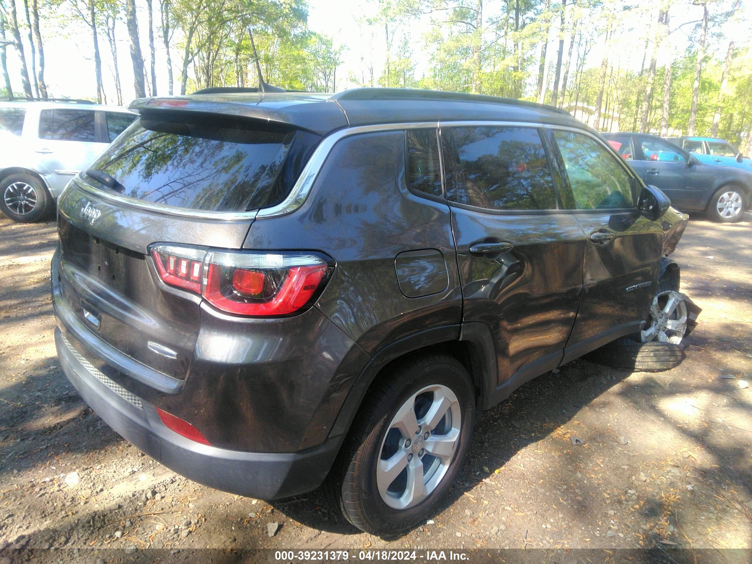 2018 Jeep Compass Latitude Fwd vin: 3C4NJCBB3JT266507