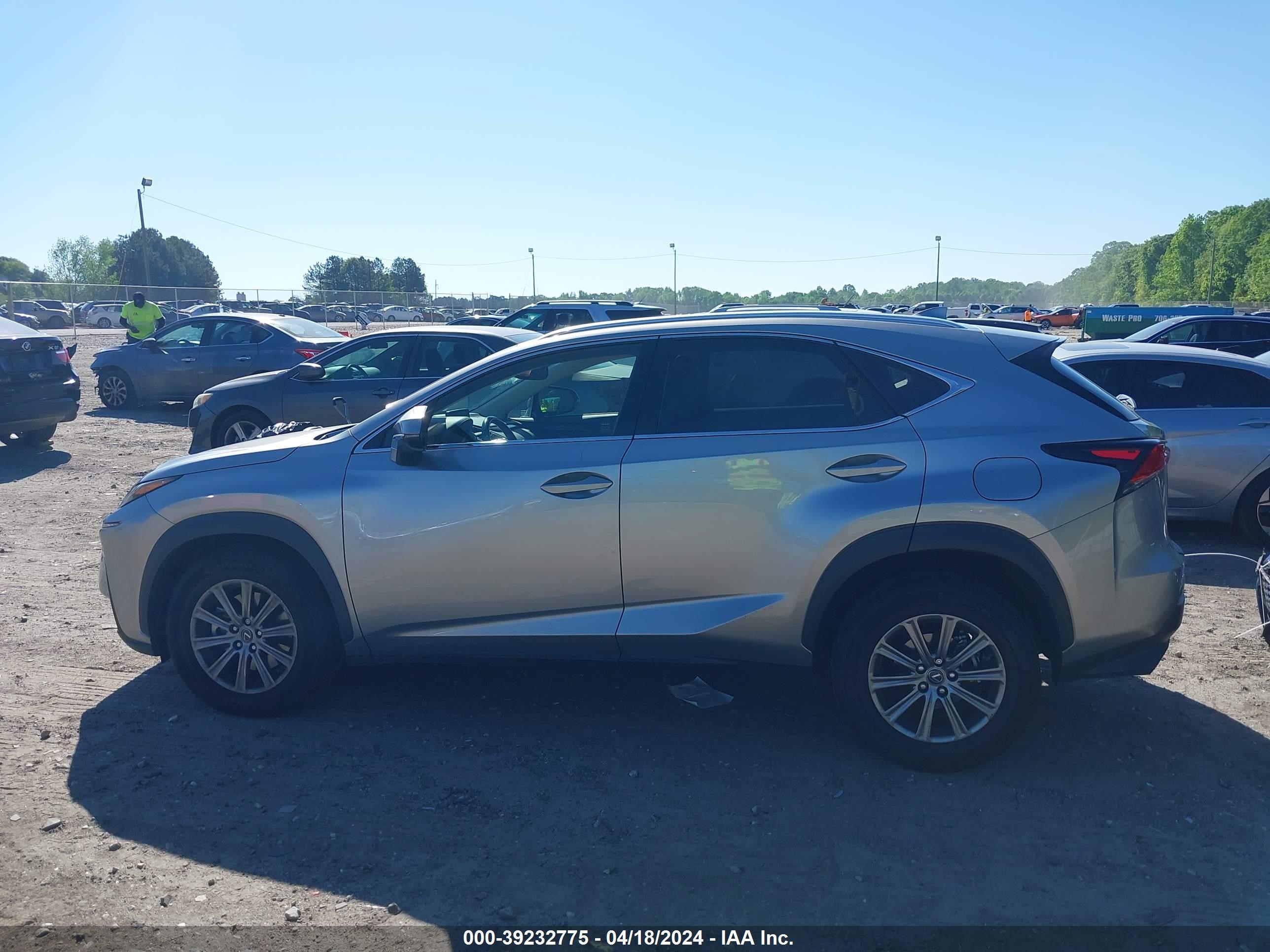 2018 Lexus Nx 300 vin: JTJYARBZ5J2108505