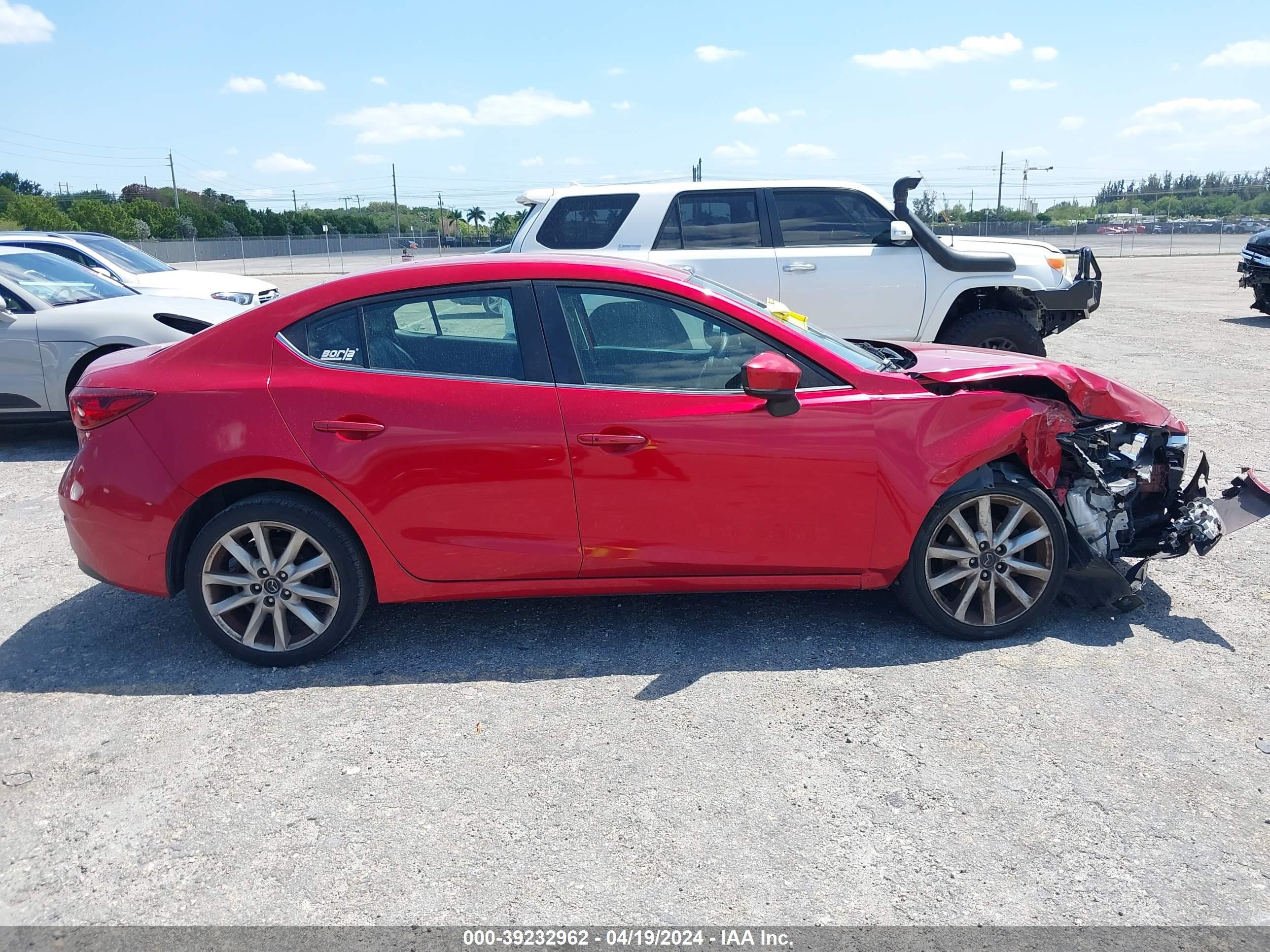 2017 Mazda Mazda3 Touring vin: 3MZBN1V73HM121438