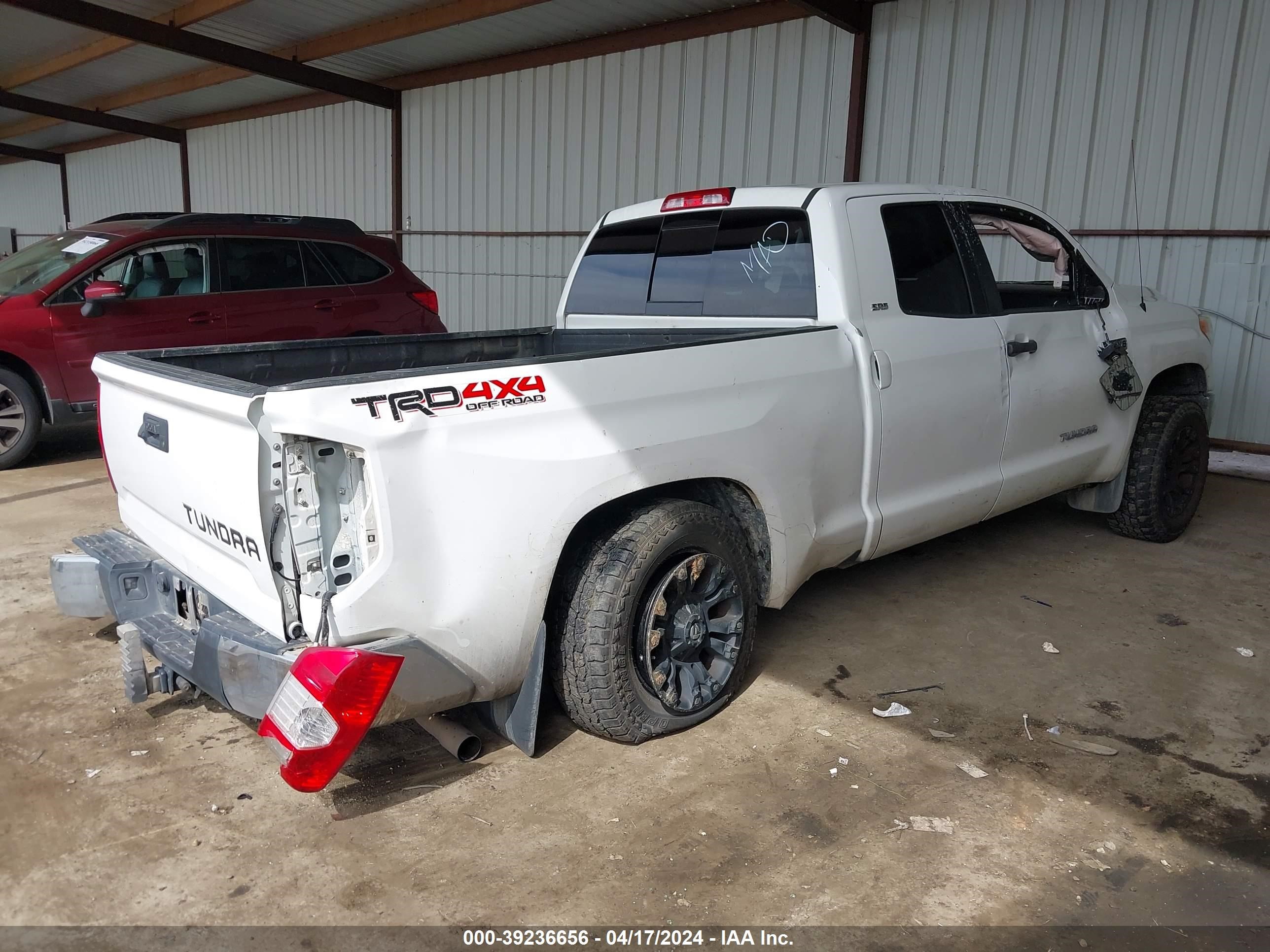 2017 Toyota Tundra Sr5 5.7L V8 vin: 5TFUY5F17HX652141