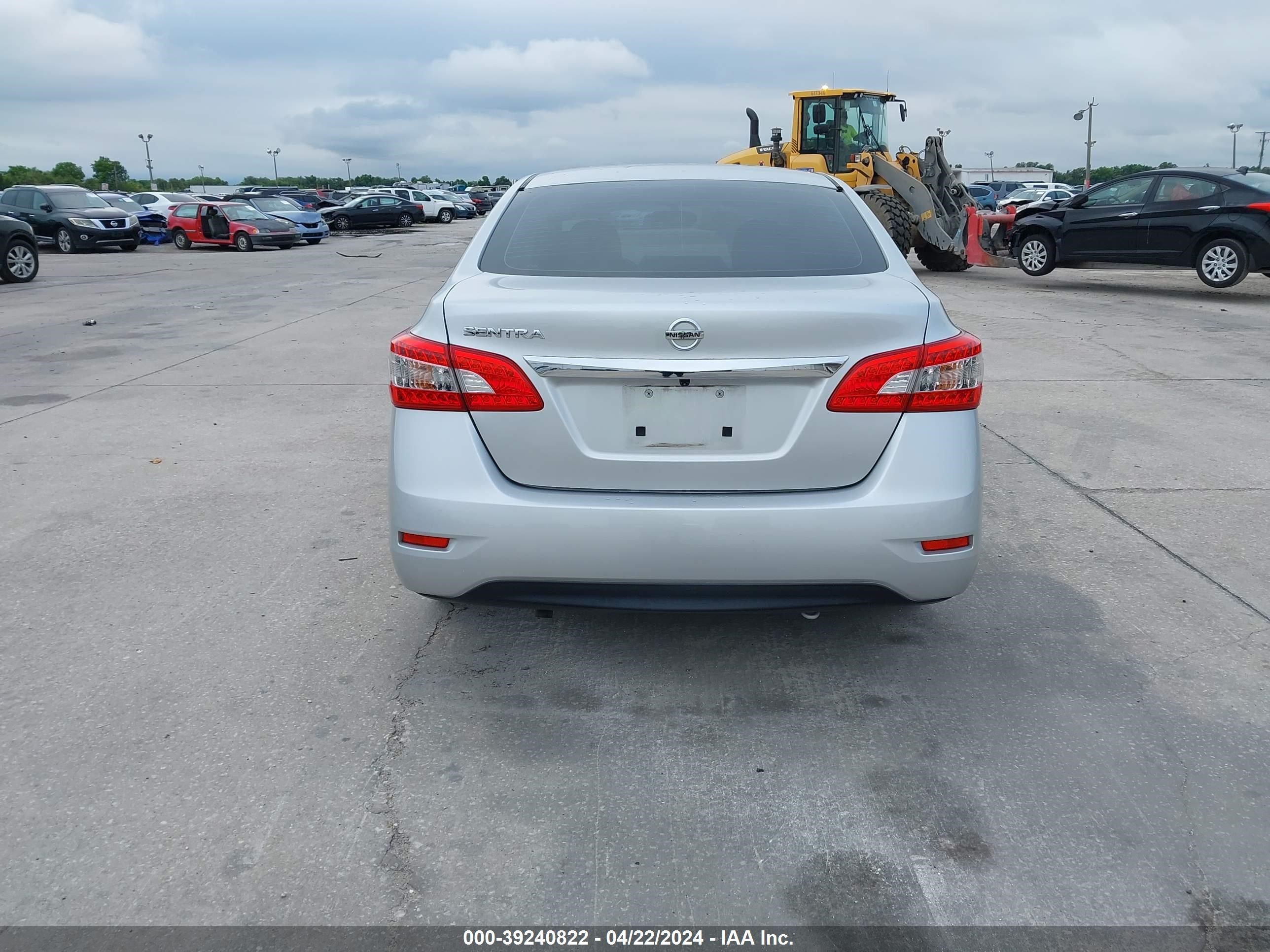 2015 Nissan Sentra S vin: 3N1AB7AP1FY354131