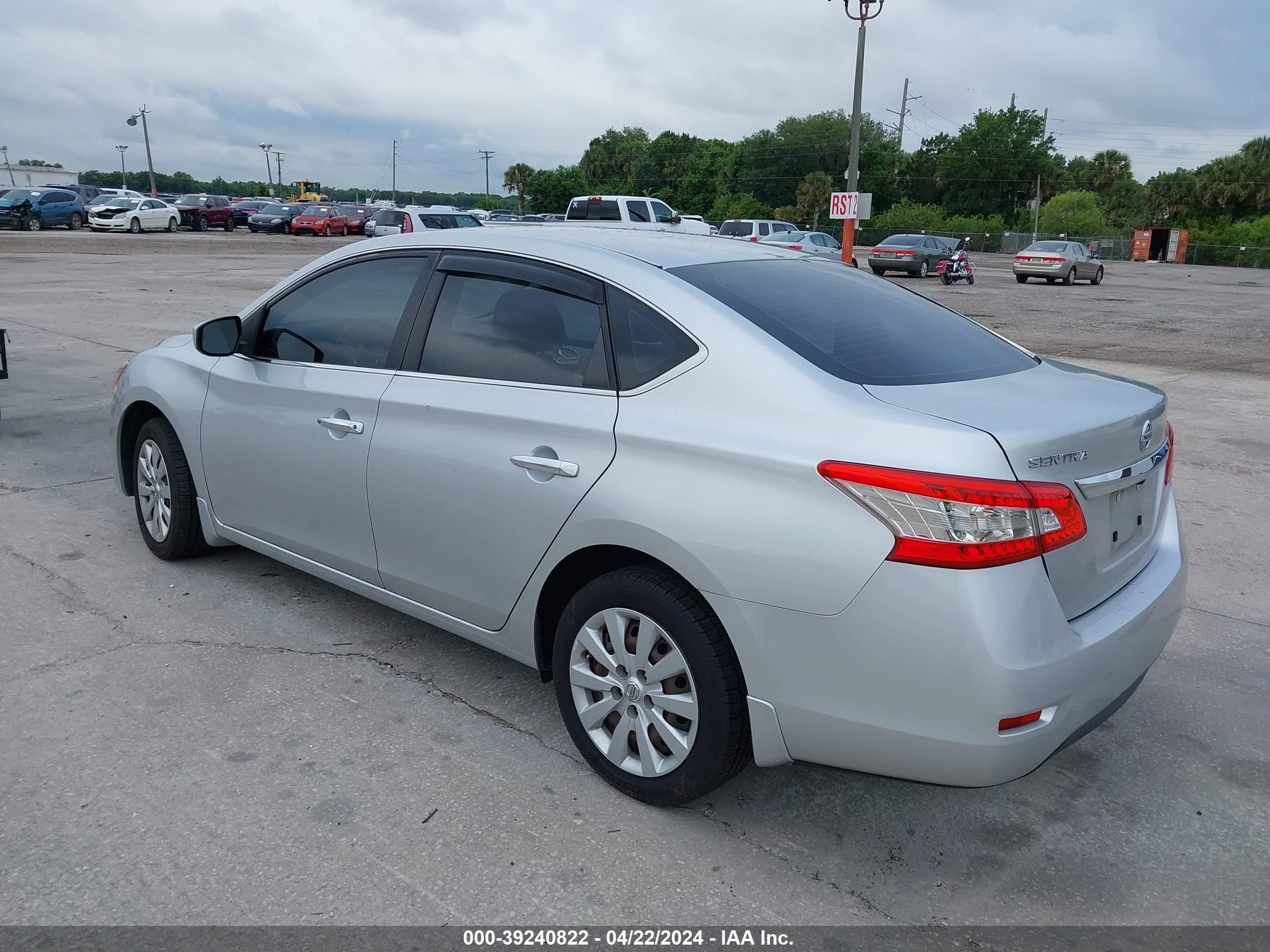 2015 Nissan Sentra S vin: 3N1AB7AP1FY354131