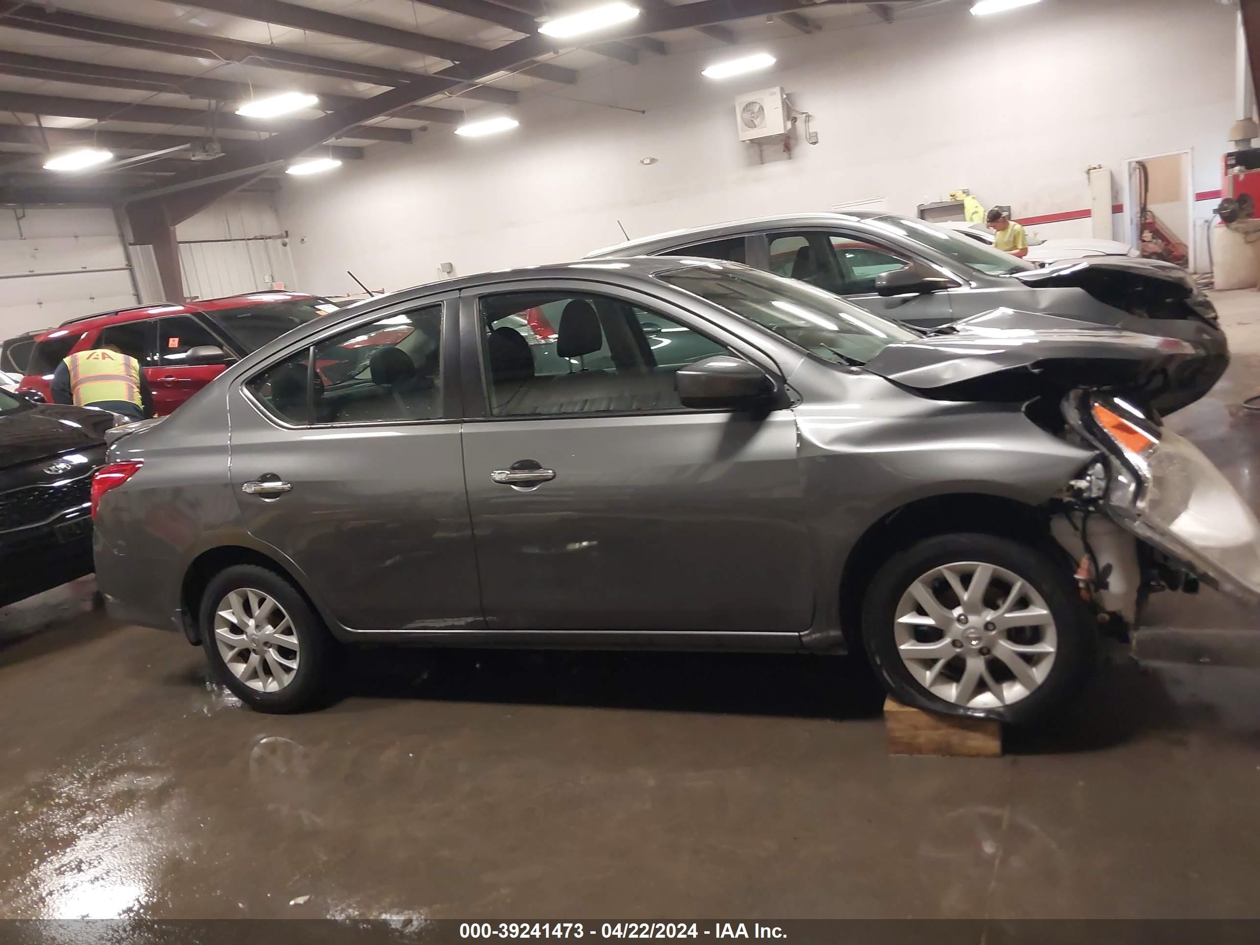 2017 Nissan Versa 1.6 Sv vin: 3N1CN7AP9HL856112