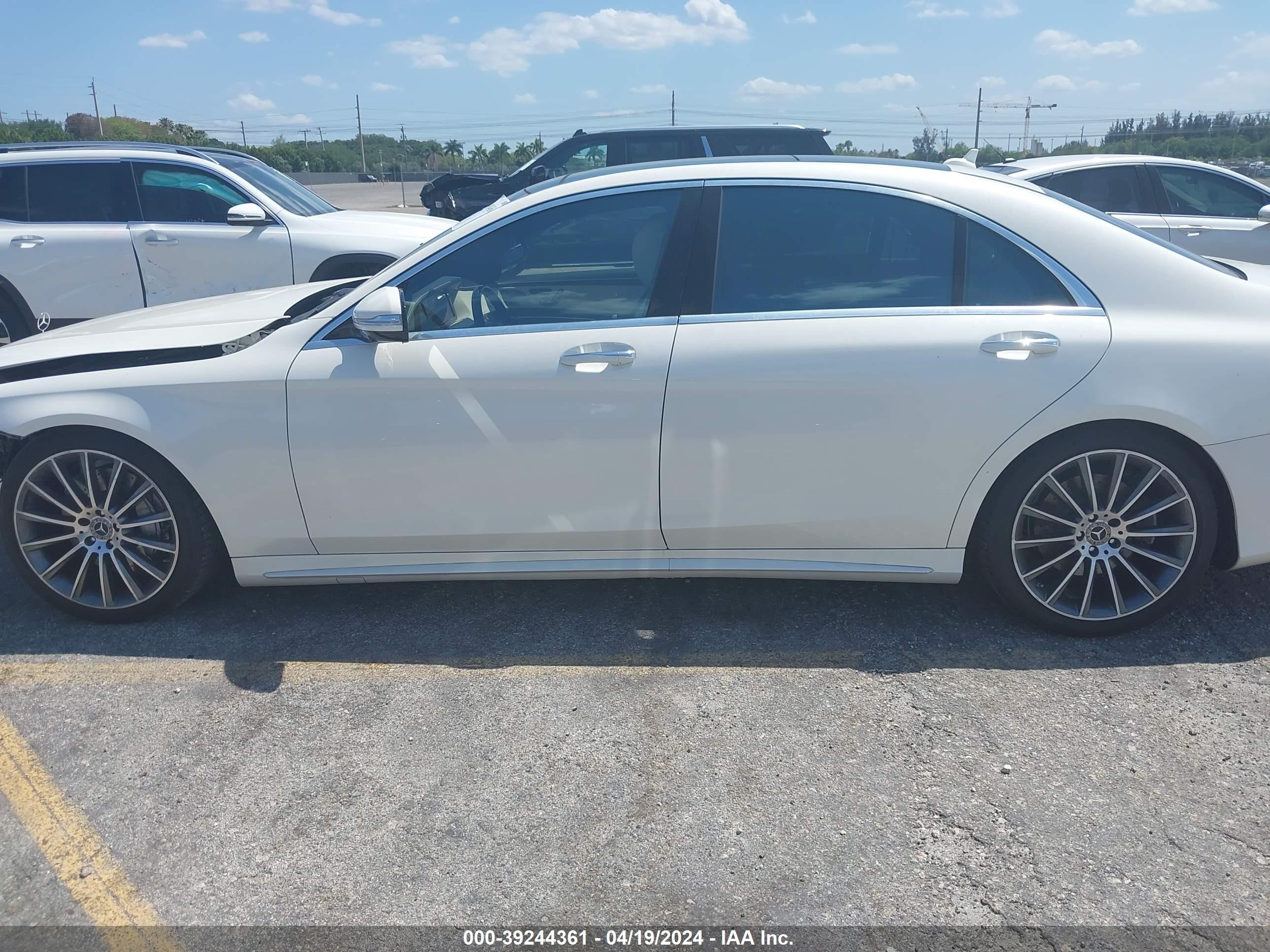 2017 Mercedes-Benz S 550 vin: WDDUG8CB5HA325439