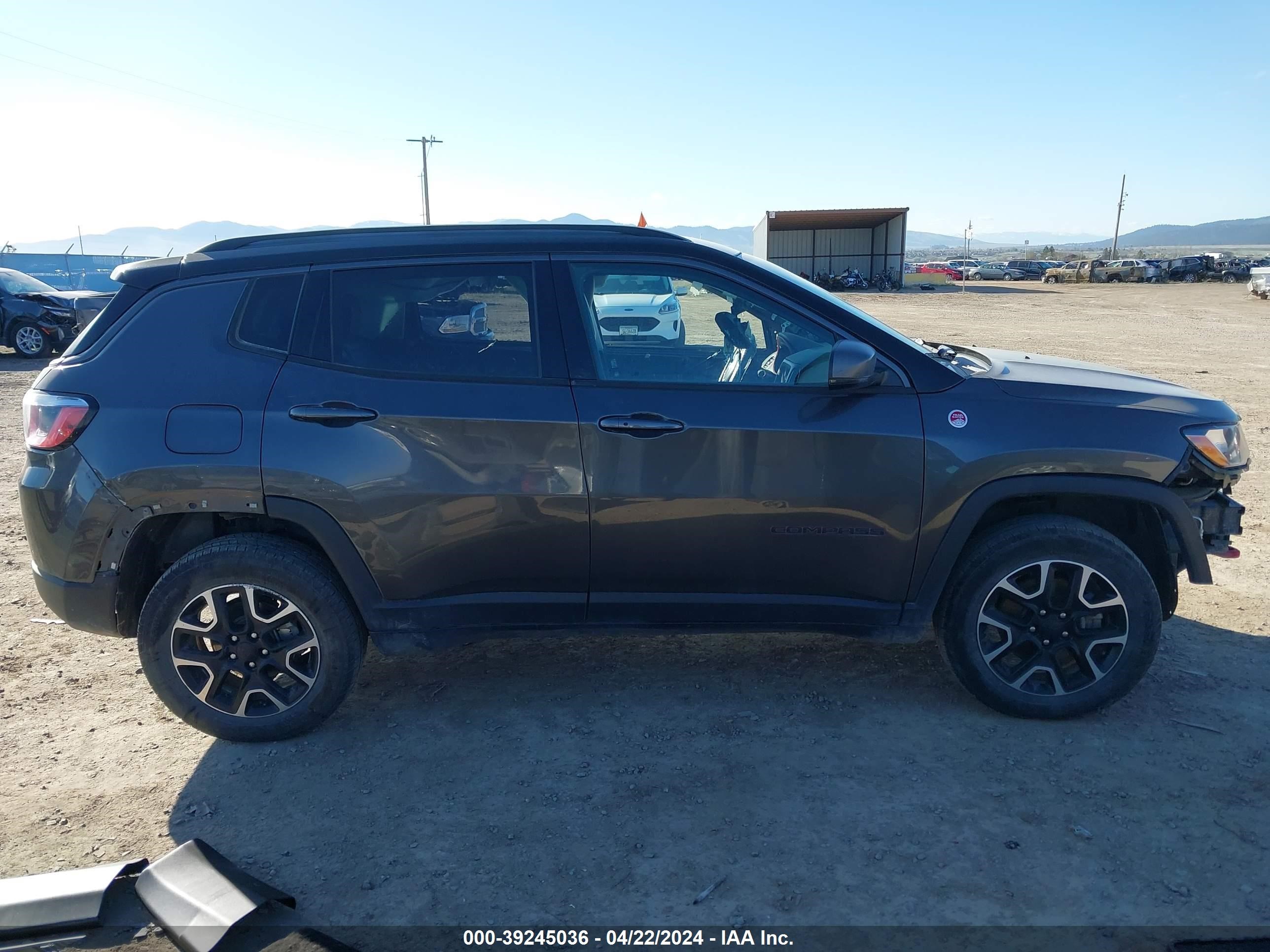 2020 Jeep Compass Trailhawk 4X4 vin: 3C4NJDDB8LT122165