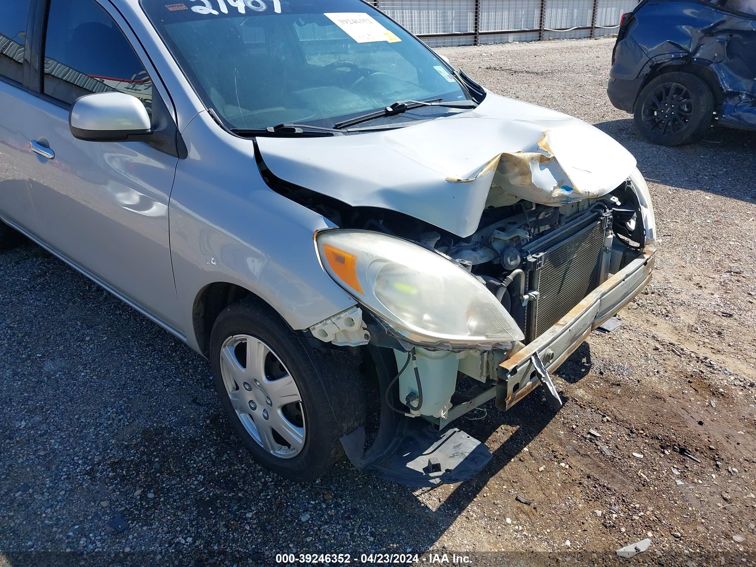 2014 Nissan Versa 1.6 Sv vin: 3N1CN7AP1EK465635