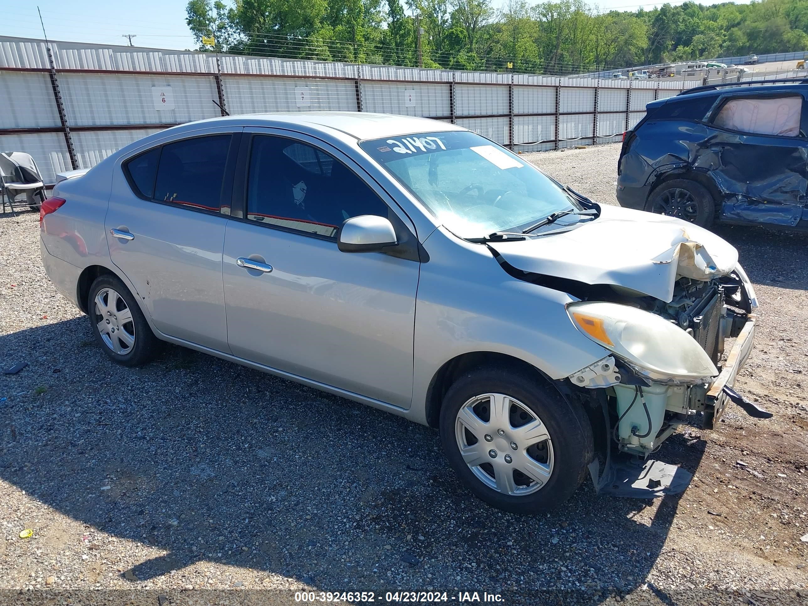 2014 Nissan Versa 1.6 Sv vin: 3N1CN7AP1EK465635