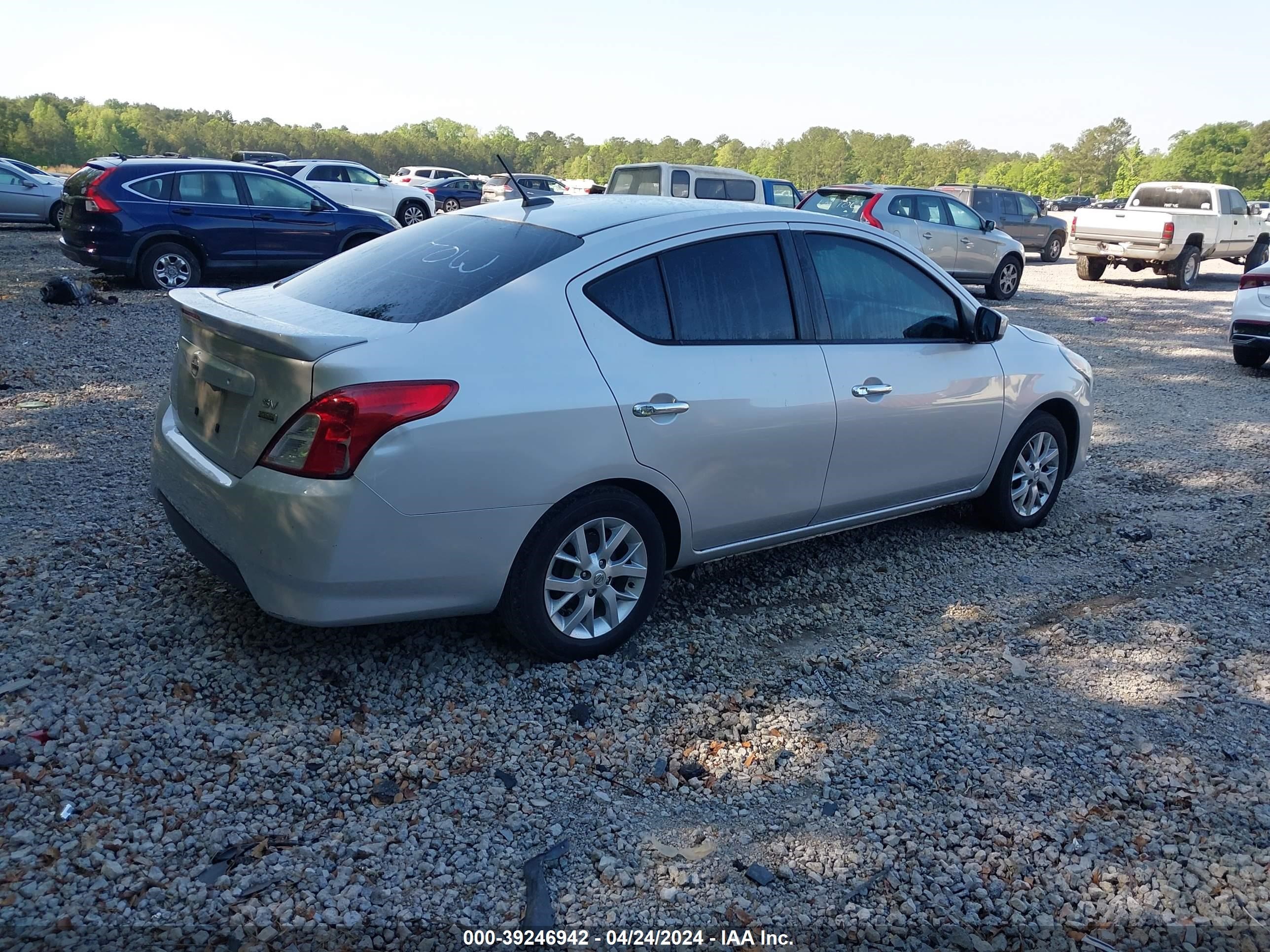 2018 Nissan Versa 1.6 Sv vin: 3N1CN7AP6JL842674