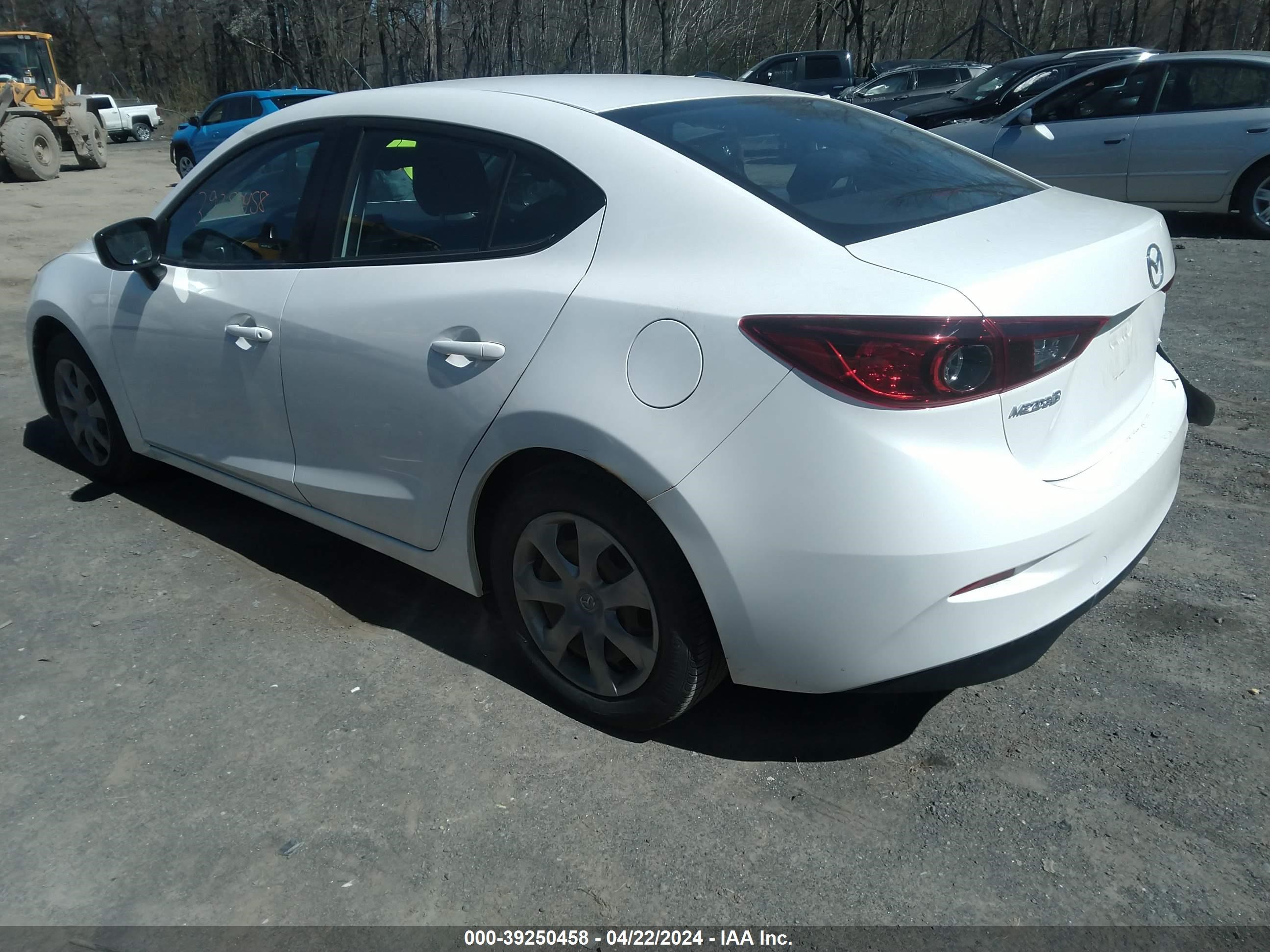 2014 Mazda Mazda3 I Sport vin: JM1BM1U74E1185830