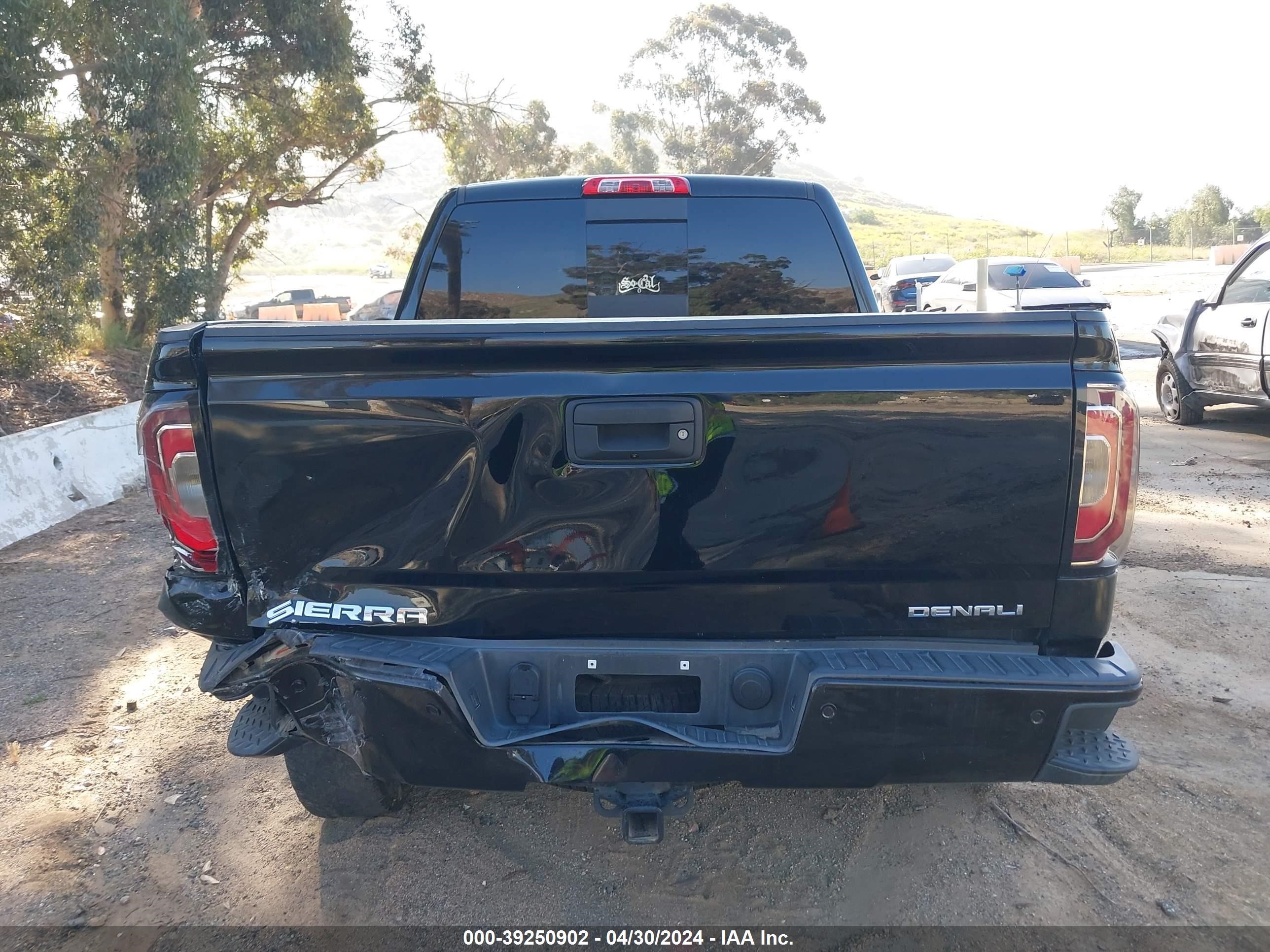 2017 GMC Sierra 1500 Denali vin: 3GTU2PEJ7HG253880