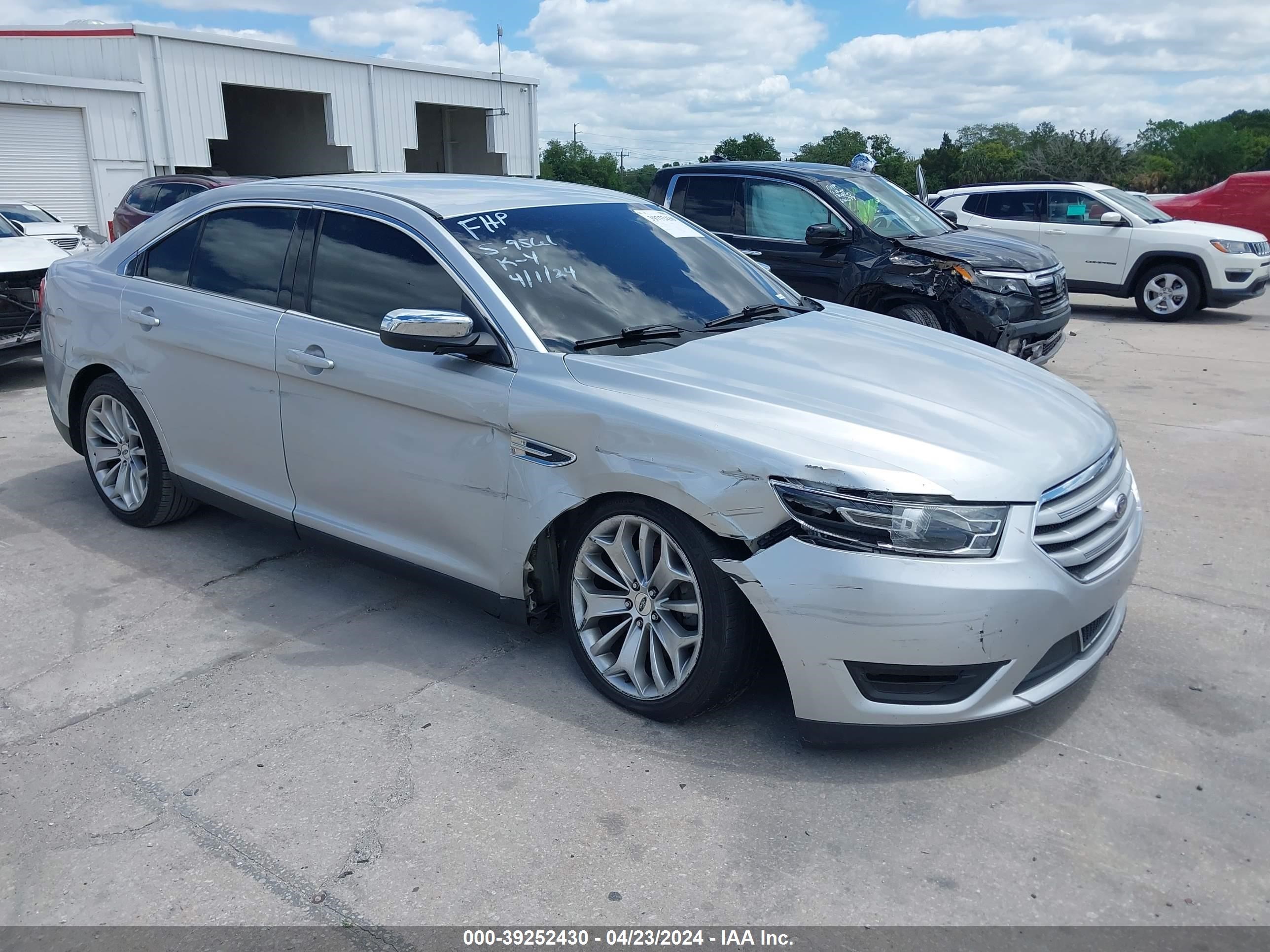 2016 Ford Taurus Limited vin: 1FAHP2F82GG132644