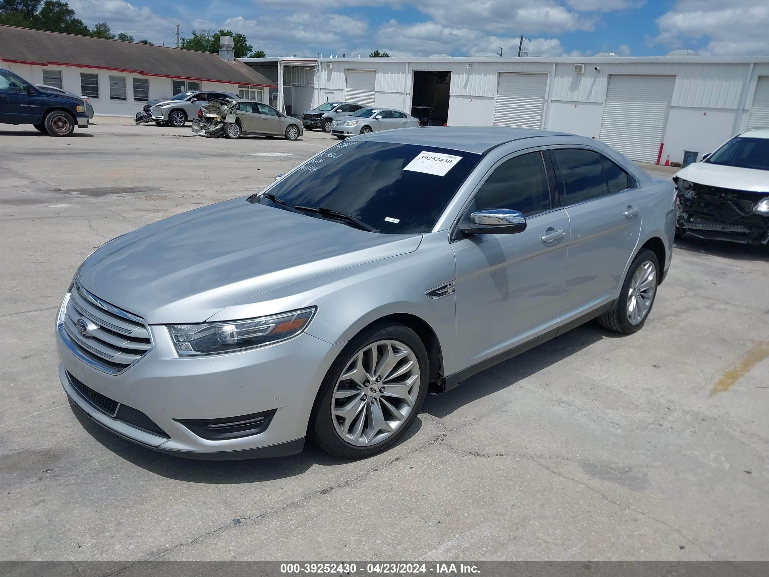 2016 Ford Taurus Limited vin: 1FAHP2F82GG132644