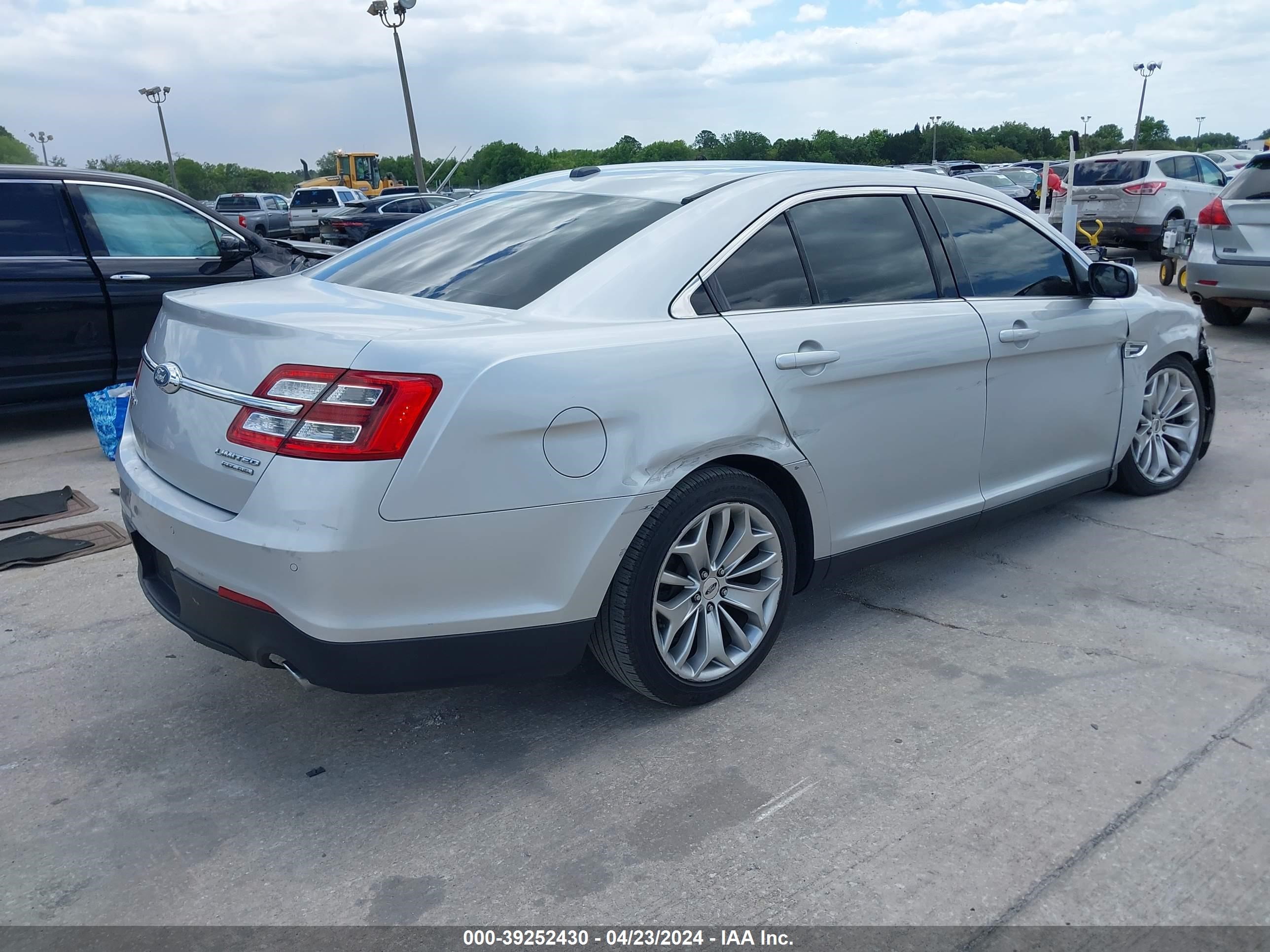 2016 Ford Taurus Limited vin: 1FAHP2F82GG132644